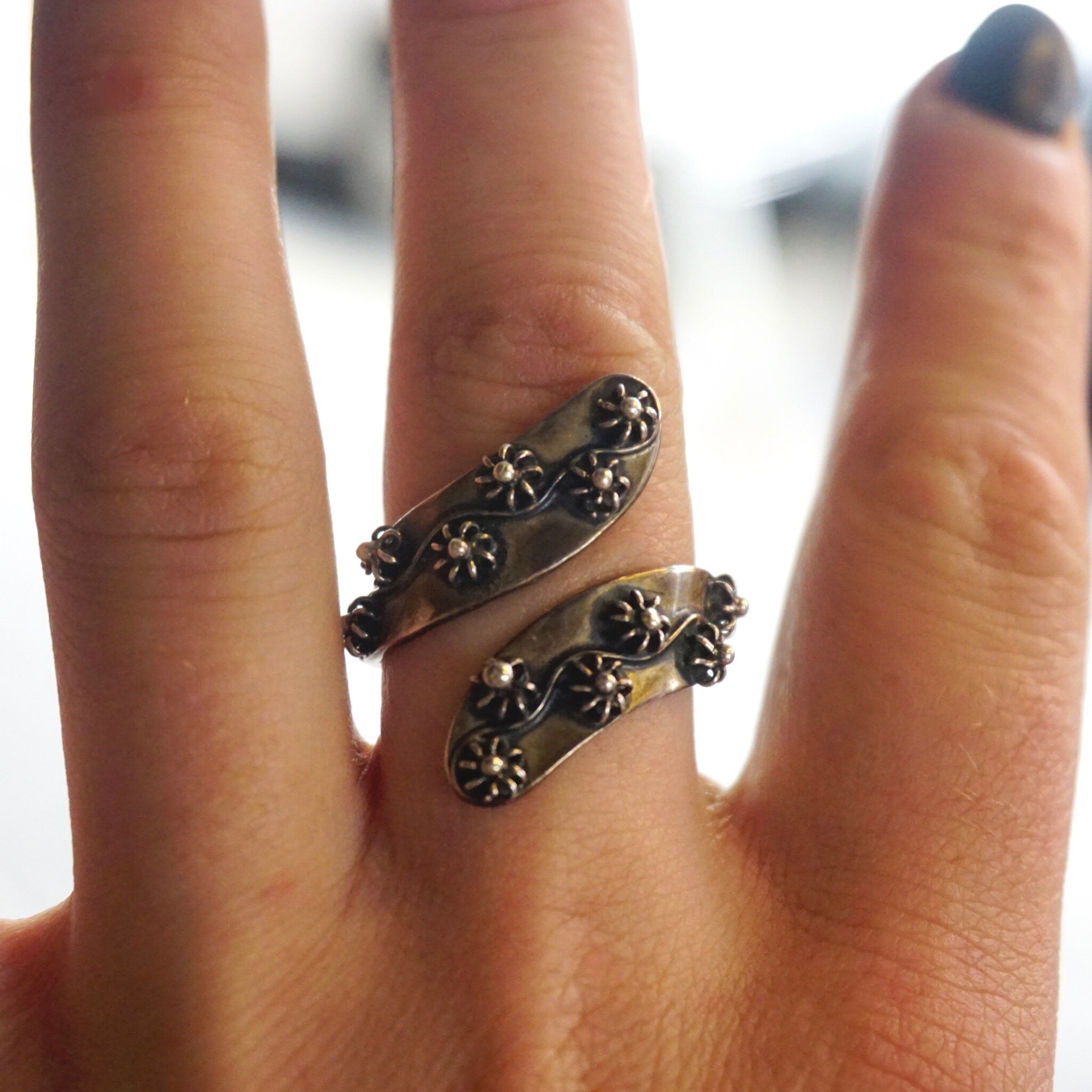 Vintage Sterling Silver Beaded Flower Twist Ring, Wrap Around Ring With Flower Details, Taxco 925 Silver Ring, Made In Mexico