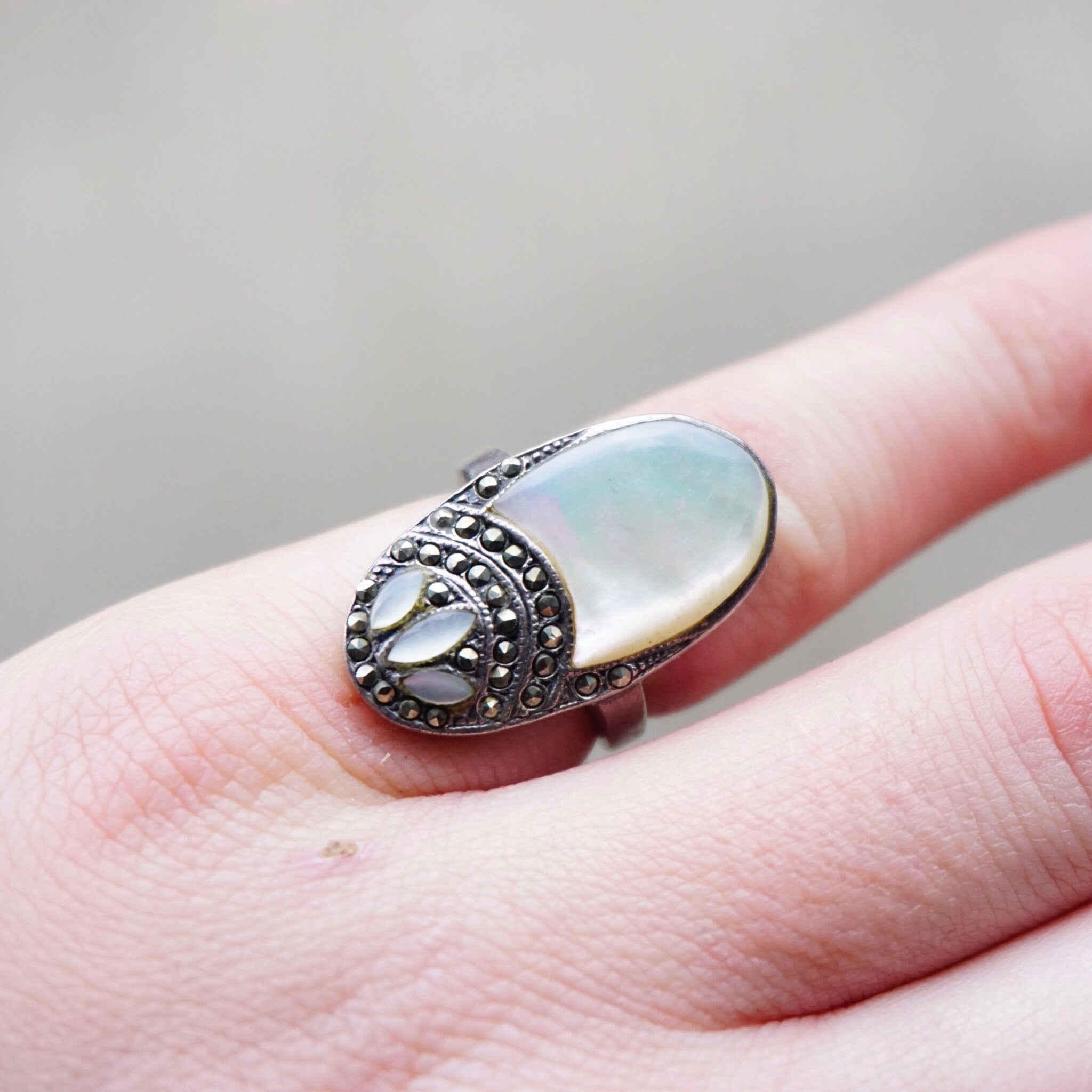 Vintage Sterling Silver Mother Of Pearl And Marcasite Ring, Art Deco Marcasite Ring With Iridescent Mother of Pearl, 925 Jewelry