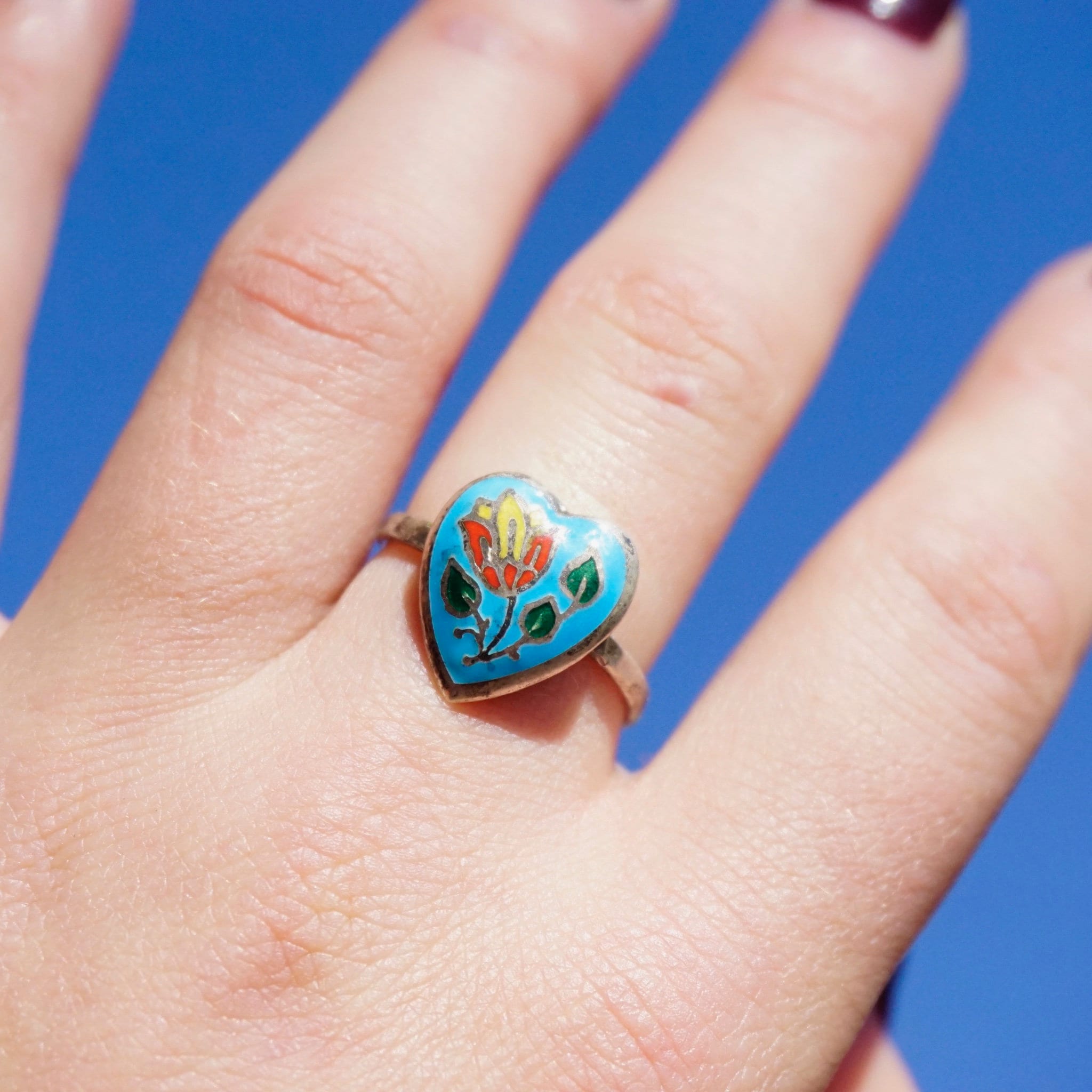 Vintage Sterling Silver Siam Enamel Heart Ring, Blue Enamel Ring With Inlaid Flower, Silver Heart Ring With Flower Design, Thailand Sterling