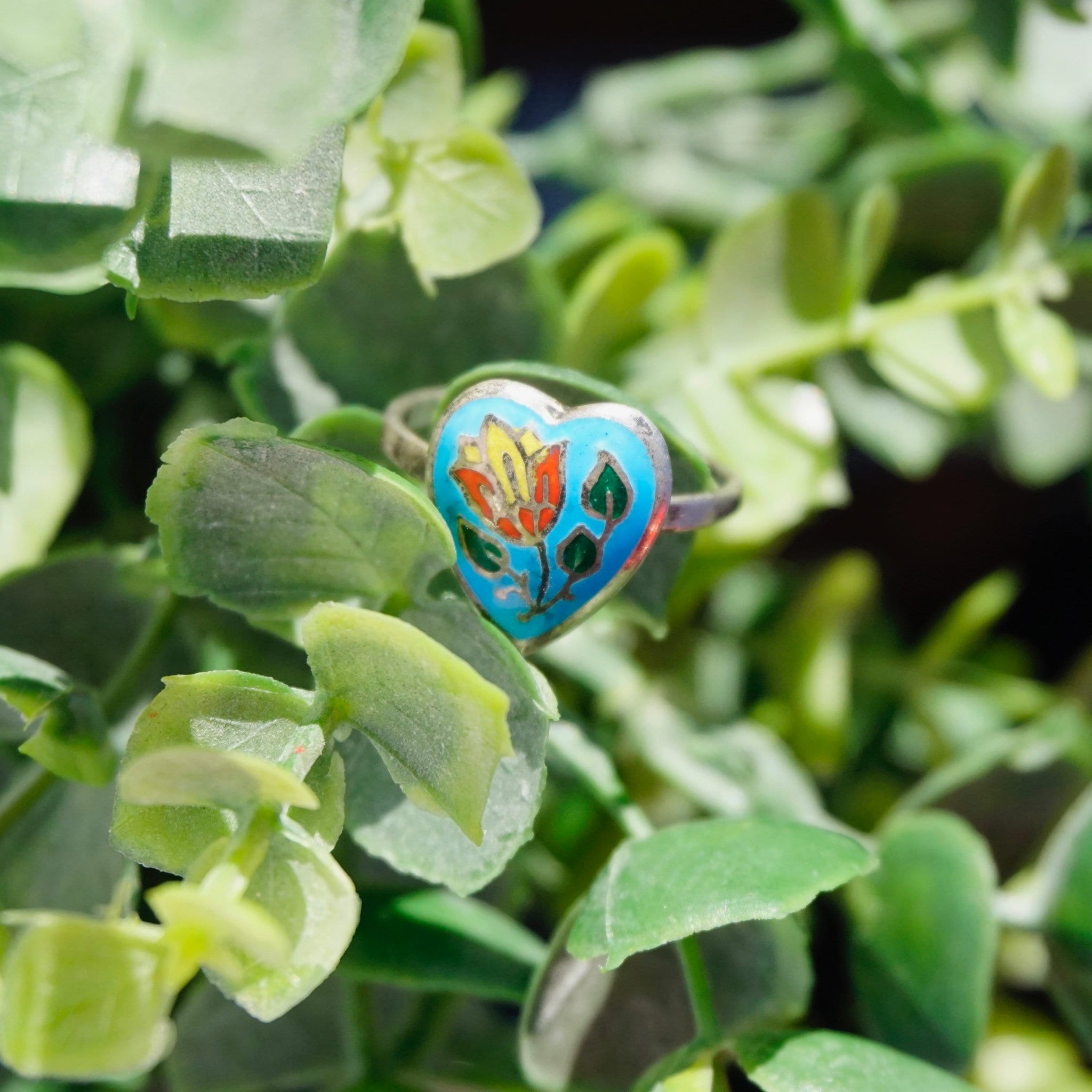 Vintage Sterling Silver Siam Enamel Heart Ring, Blue Enamel Ring With Inlaid Flower, Silver Heart Ring With Flower Design, Thailand Sterling