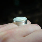 Vintage Sterling Silver Mother Of Pearl Ring, Beautiful Iridescent Silver Ring With Mother of Pearl, Unisex Ring, Silver Ring, 925 Jewelry