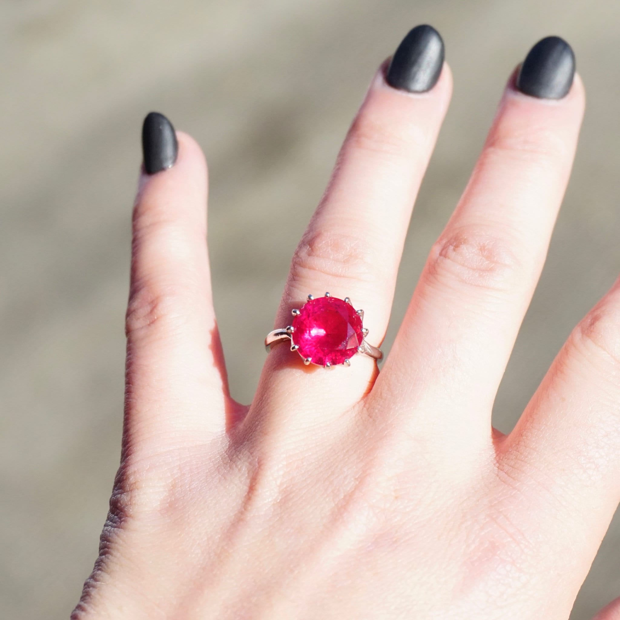 Vintage 10K White Gold Ruby Cocktail Ring, Deco Spiral Setting Gold Ring With Bright Red Stone, Beautiful Raised Stone Ring Set In Gold