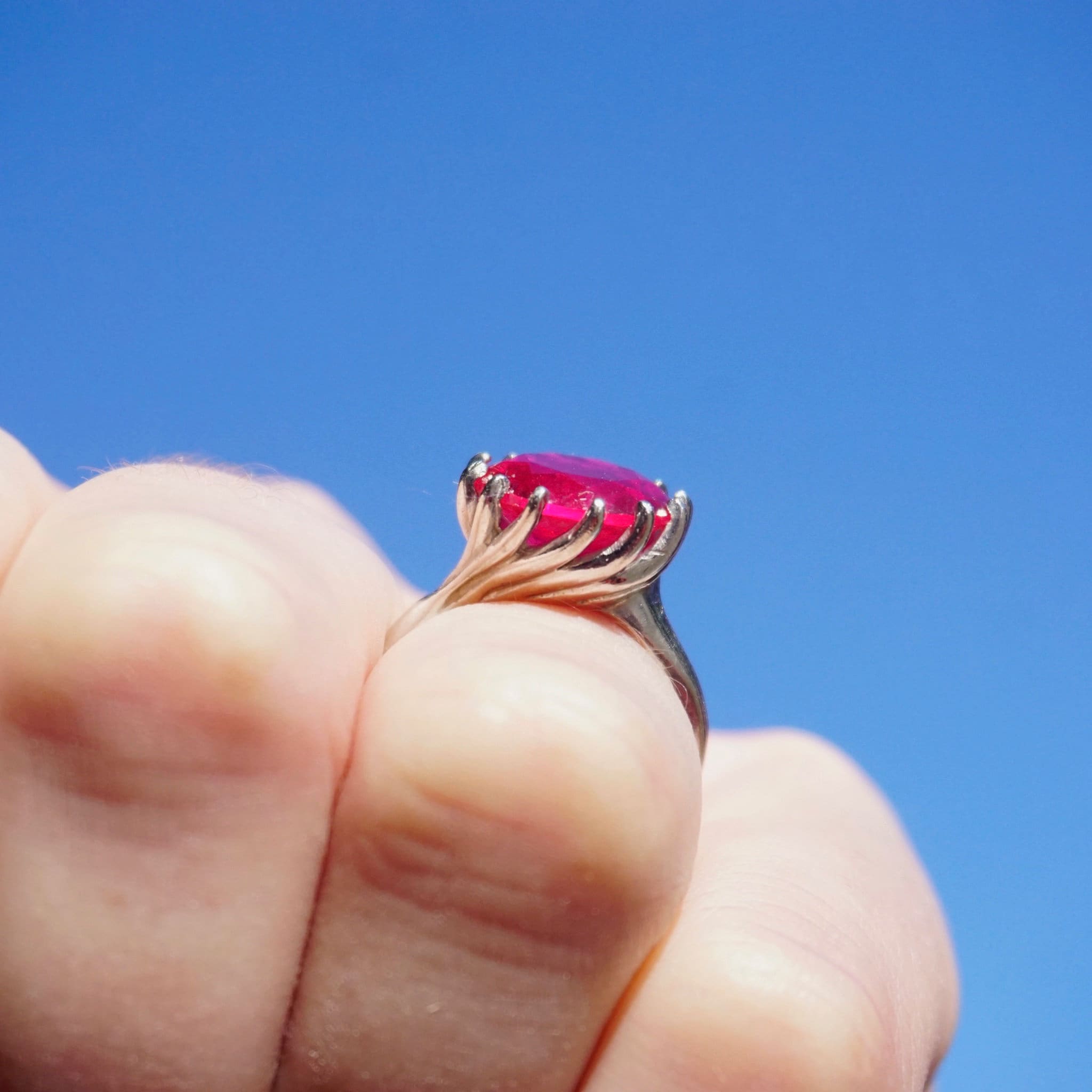 Vintage 10K White Gold Ruby Cocktail Ring, Deco Spiral Setting Gold Ring With Bright Red Stone, Beautiful Raised Stone Ring Set In Gold