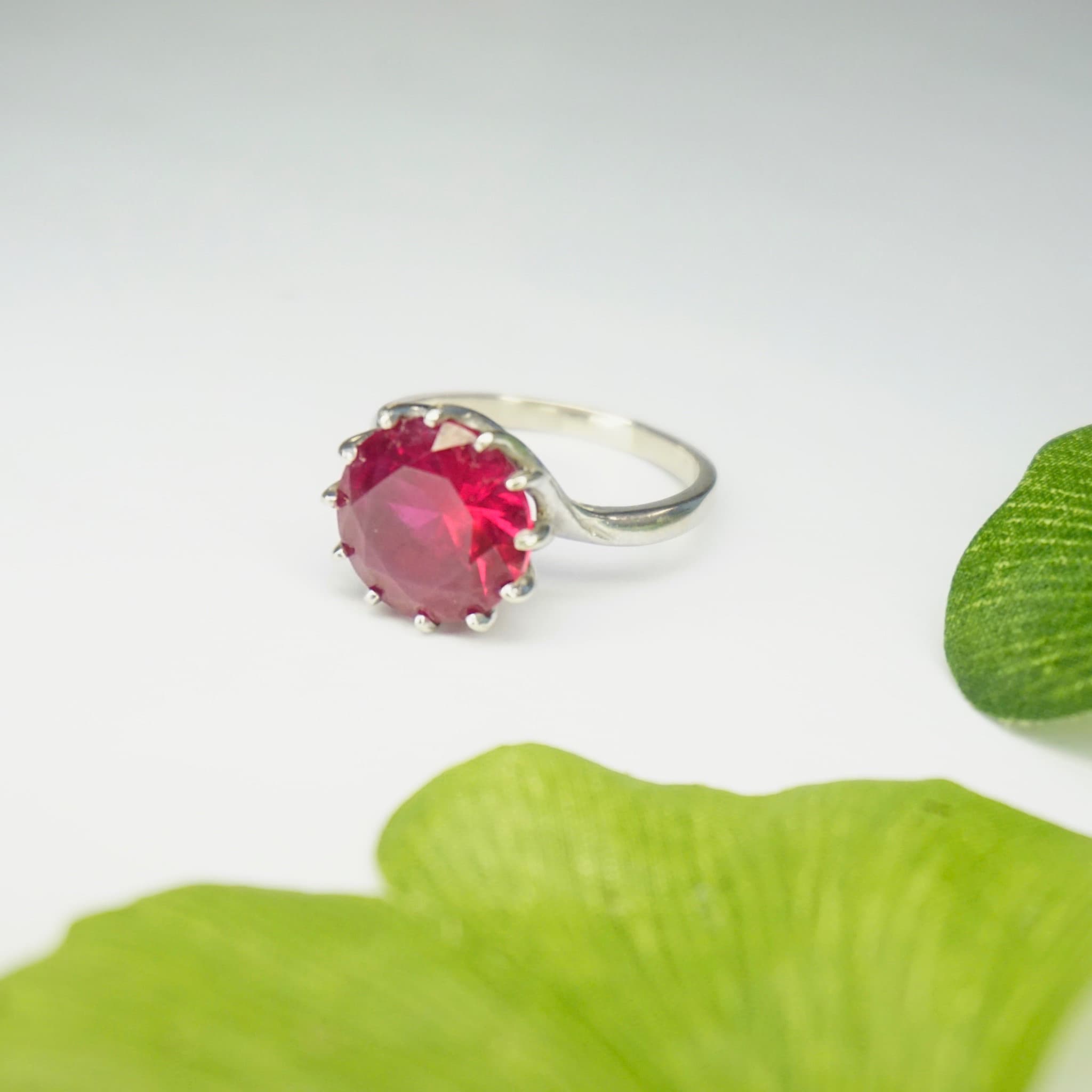 Vintage 10K White Gold Ruby Cocktail Ring, Deco Spiral Setting Gold Ring With Bright Red Stone, Beautiful Raised Stone Ring Set In Gold