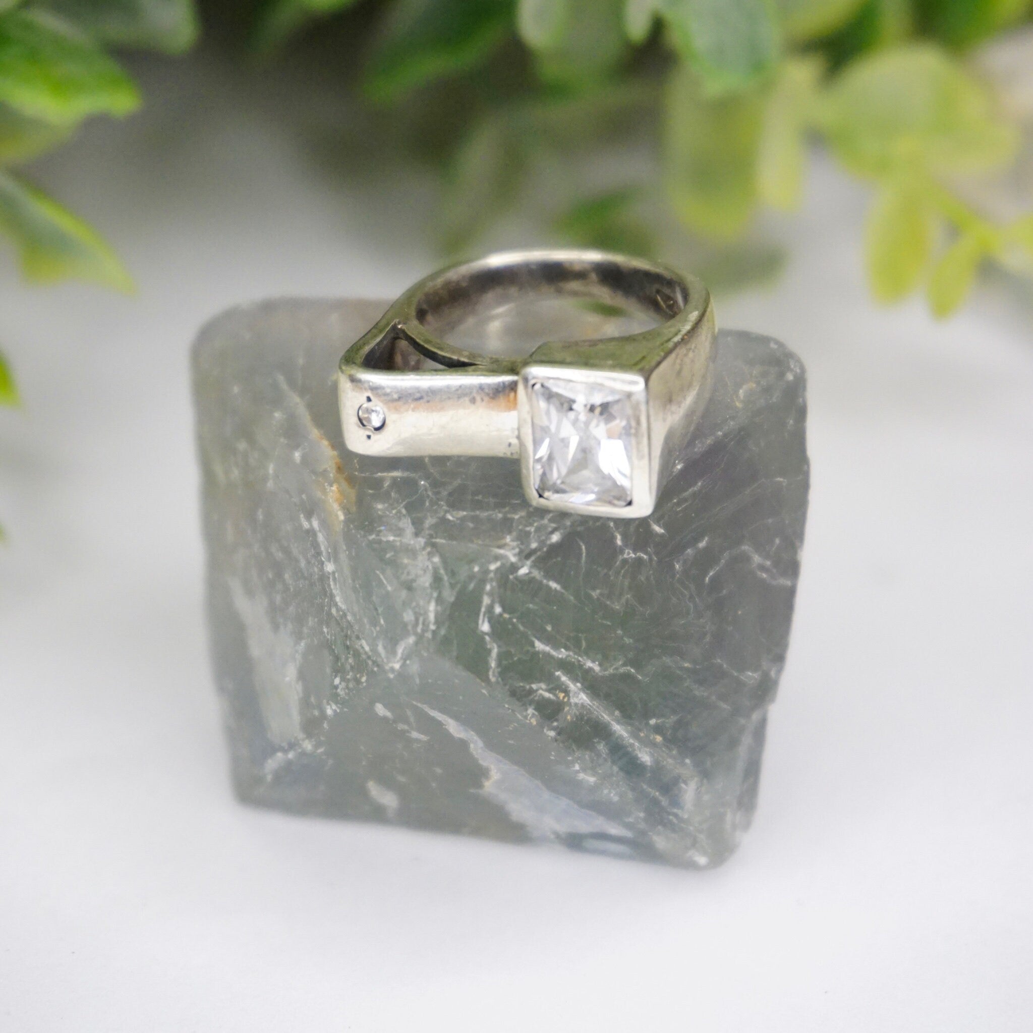 Vintage Sterling Silver Ring With Off Set Stone, Unique Silver Ring With Rectangle Face And Emerald Cut Glass, Small Silver Cut Out Ring