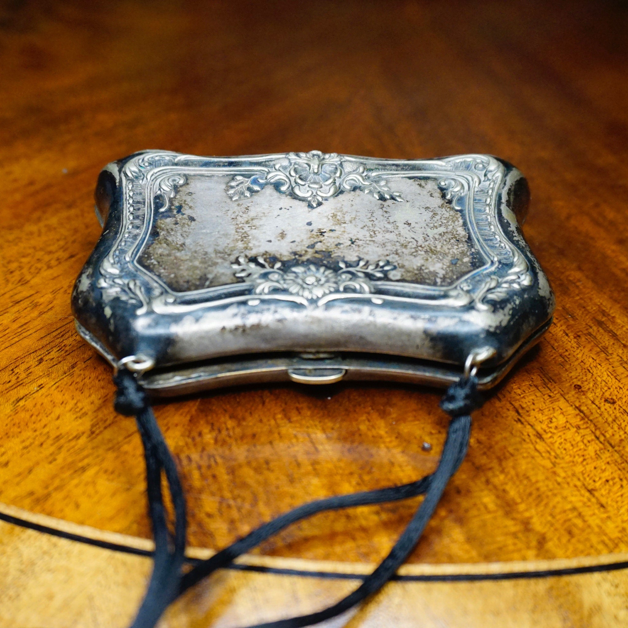 Vintage German Sterling Silver Coin Purse, Art Nouveau Silver Dance Purse, Small Sterling Silver Purse With Embossed Floral Details, 925