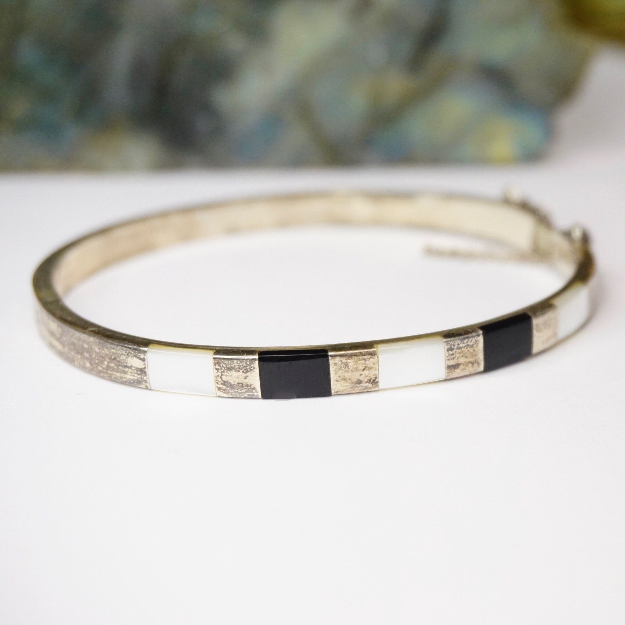 Vintage Sterling Silver Bangle With Inlaid Onyx and Mother Of Pearl, Minimalist Jewelry, 925A