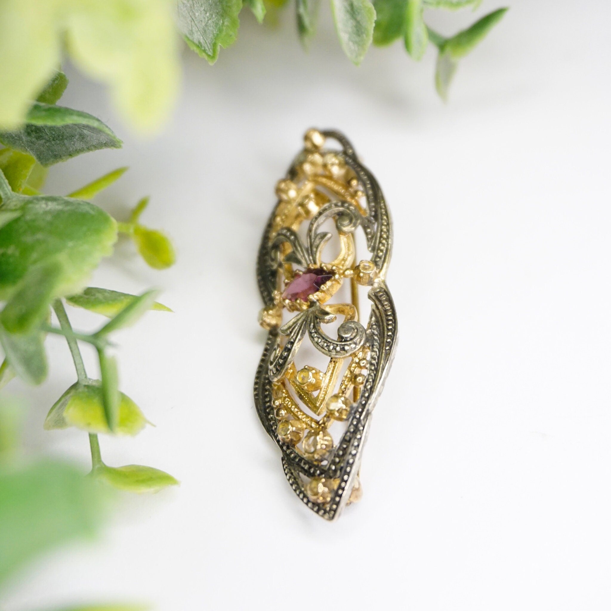 Vintage Two-Tone Silver Filigree Brooch, Art Deco Pin With Purple Stone And Gold Details, Embellished Silver And Gold Brooch, 925 Jewelry