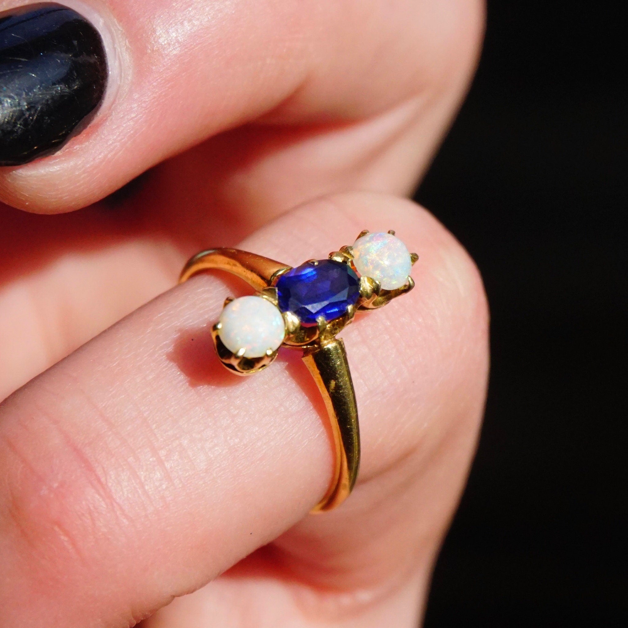 Vintage 14K Gold Synthetic Opal And Sapphire Ring, Beautiful 3-Stone Ring With Vertical Setting, Iridescent Gold Ring With Blue Stone, 14K
