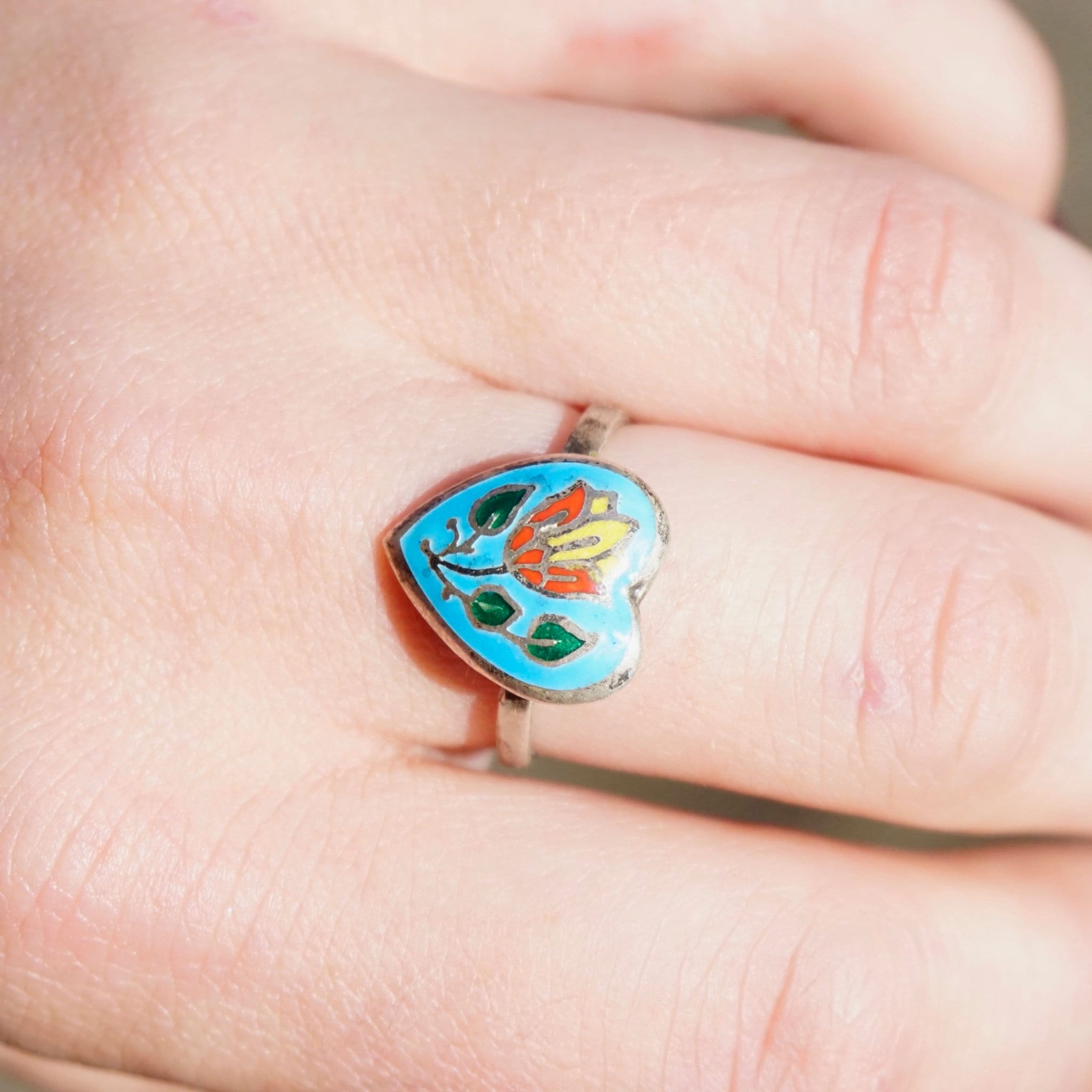 Vintage Sterling Silver Siam Enamel Heart Ring, Blue Enamel Ring With Inlaid Flower, Silver Heart Ring With Flower Design, Thailand Sterling