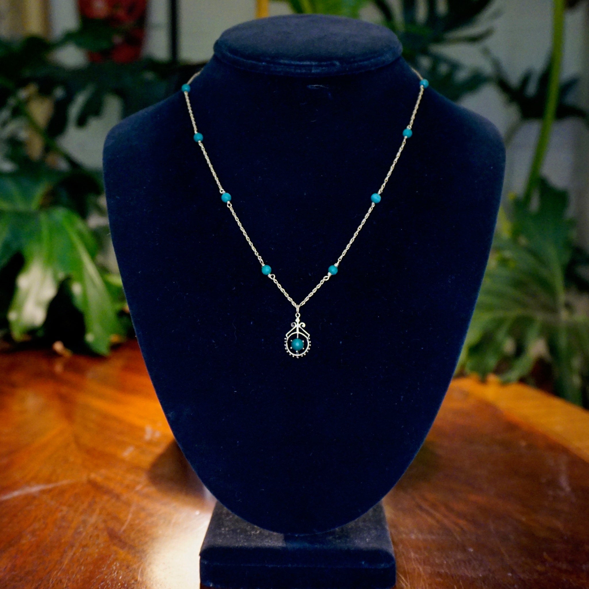 Vintage 14K Gold Malachite Station Necklace, Beautiful Gold Necklace With Malachite Beads and Pendant, 14K Gold Pendant Malachite Necklace