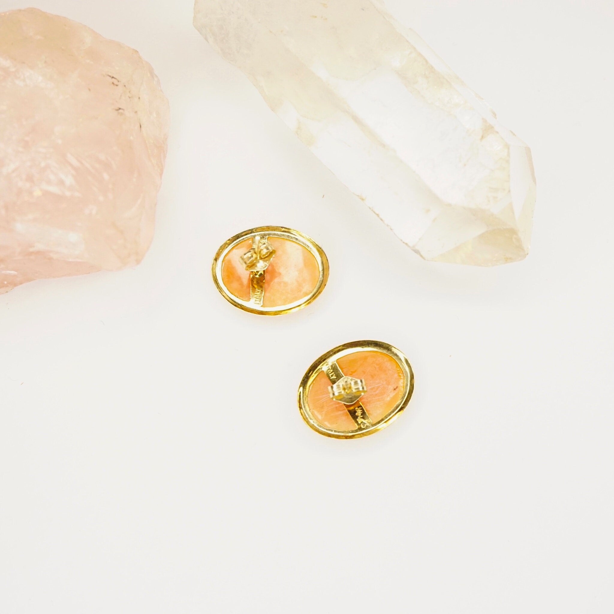 Vintage 14K Gold Cameo Post Earrings, Beautiful Cameo Earrings With Gold Setting, Italian 14K Gold Carved Shell Earrings, Cameo Earrings
