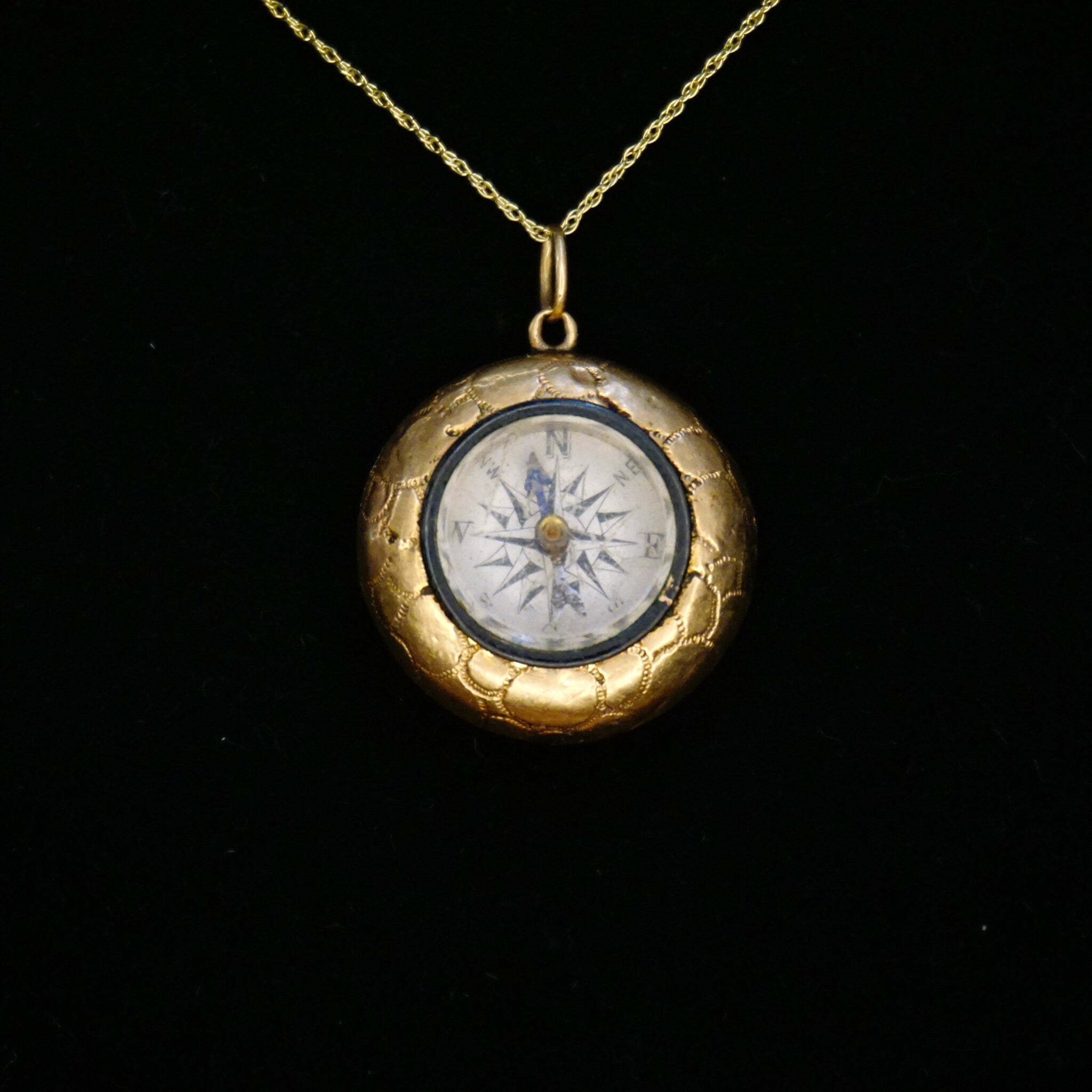 Vintage 10K Gold Compass, Victorian Compass Pendant With Gold Setting, Small Gold Compass With Hammered Details, 10K Gold Nugget Compass