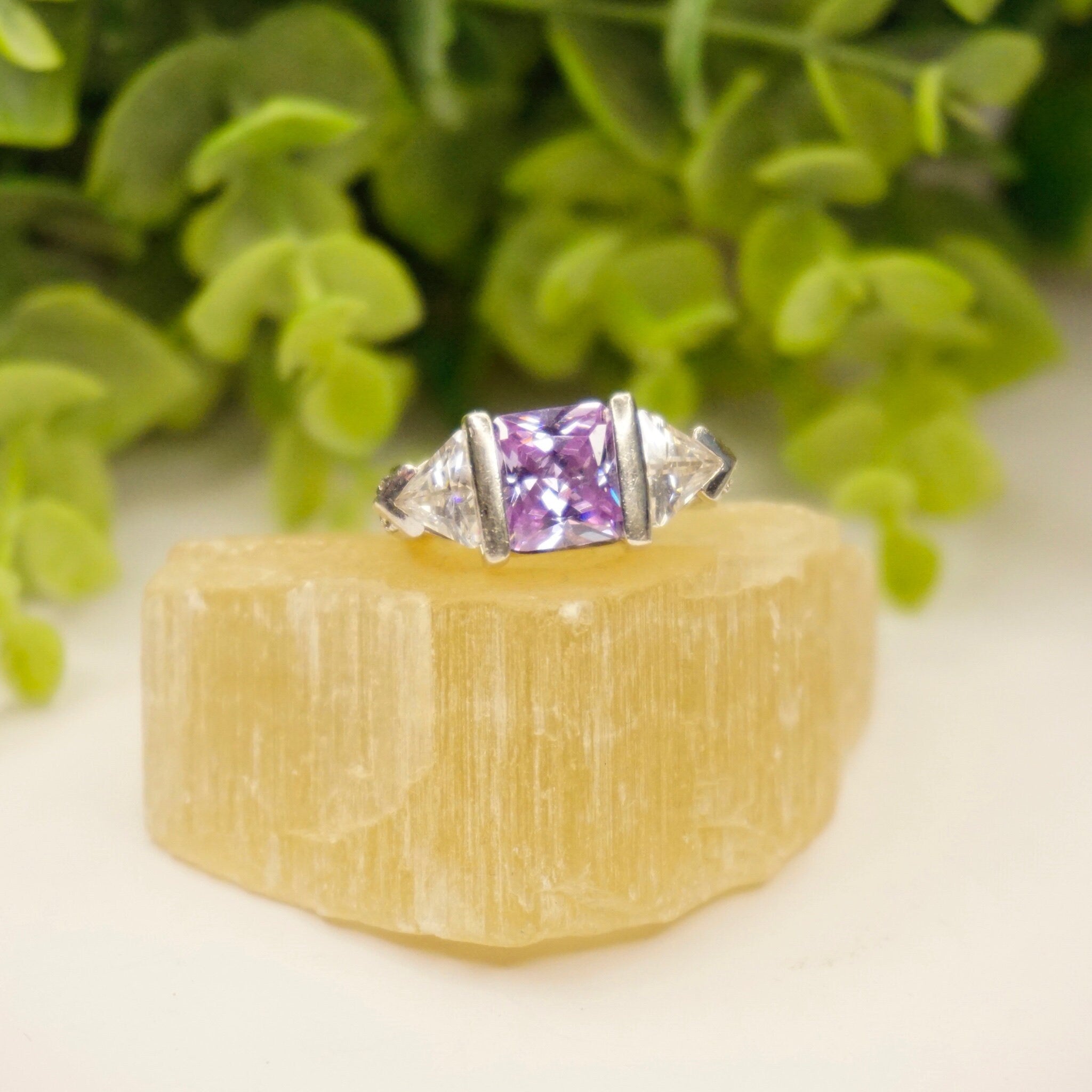 Vintage Sterling Silver 3-Stone Ring, Princess Cut Purple Glass With Flanking Triangle Cut Glass, Square Silver Trellis Ring, 925 Jewelry