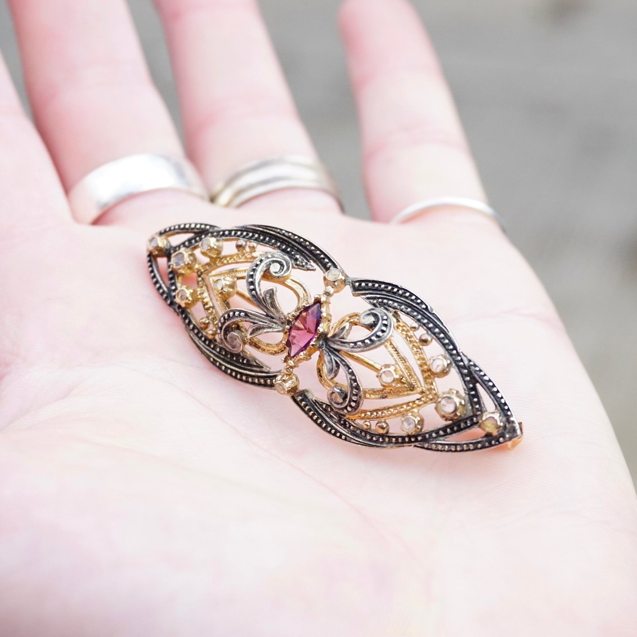 Vintage Two-Tone Silver Filigree Brooch, Art Deco Pin With Purple Stone And Gold Details, Embellished Silver And Gold Brooch, 925 Jewelry