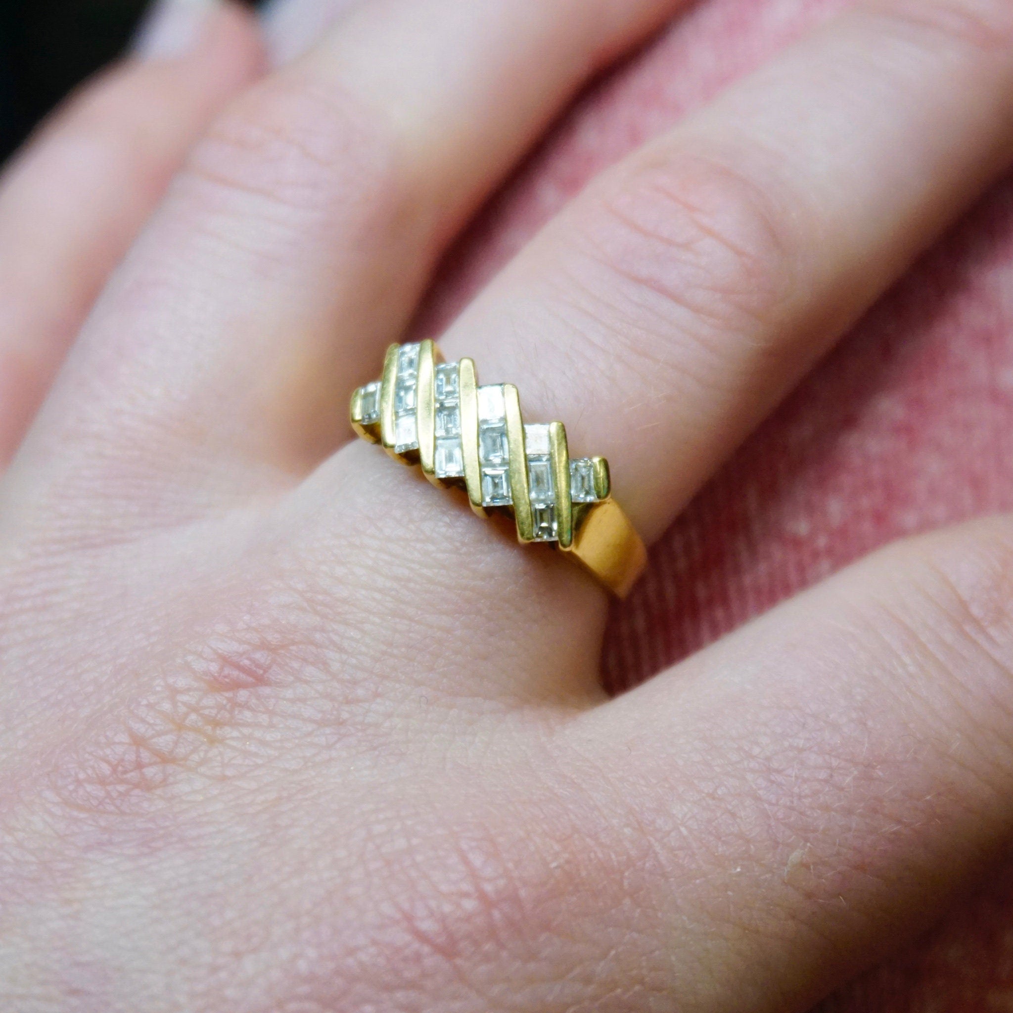 Vintage 18K Gold Ring With Baguette Diamonds, Beautiful Gold Ring With Inlaid Diamonds, Gold Ring With 14 Baguette Cut Diamonds, 750 Jewelry