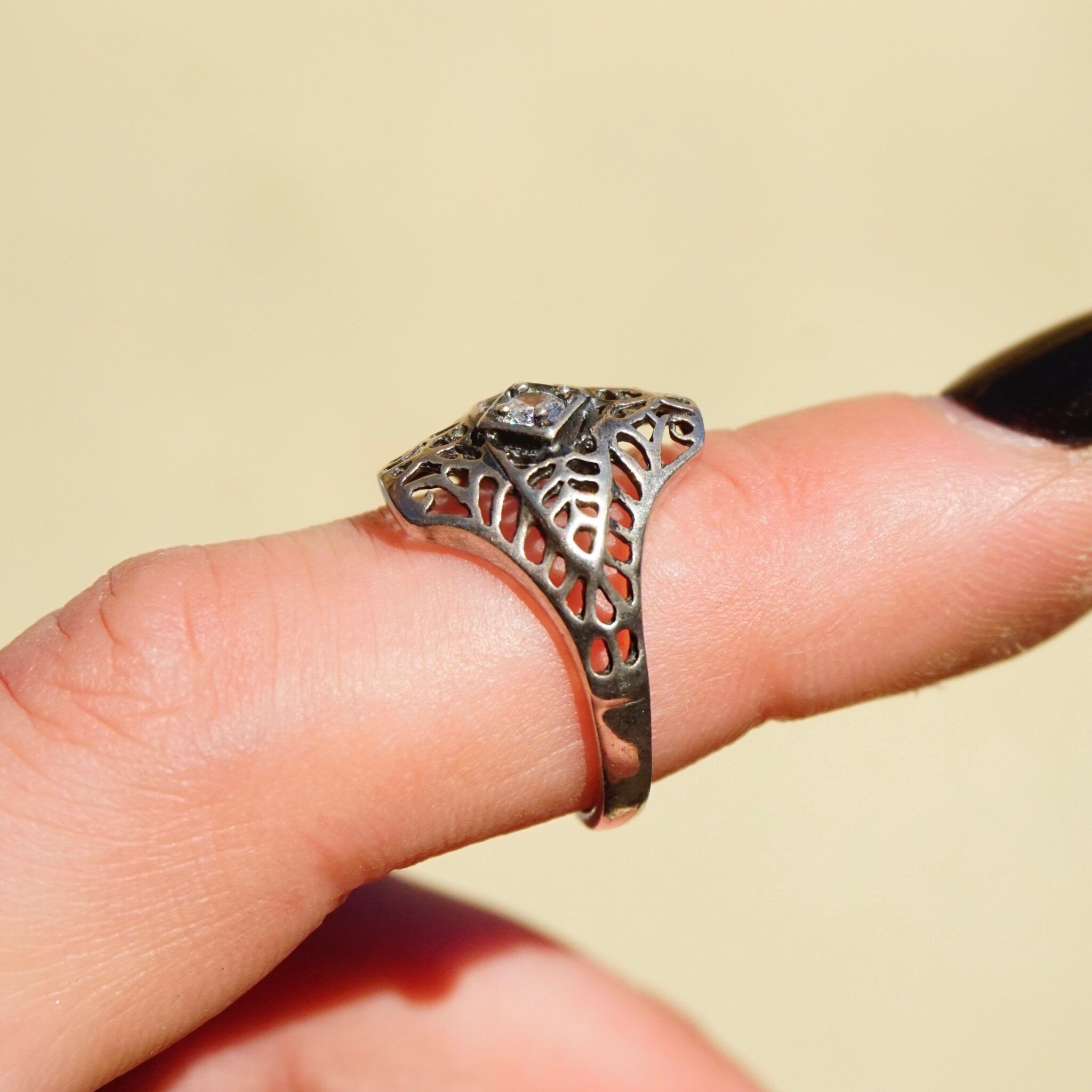 Vintage Sterling Silver Filigree Ring, Beautiful Art Deco Ring With Small Center Stone, Silver Filigree Cubic Zirconium Ring, Avon 925