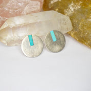 Vintage Sterling Silver Disc Earrings With Accent Turquoise, Minimalist Silver Circle Stud Earrings, Flat Circle Turquoise Earrings, GD 925