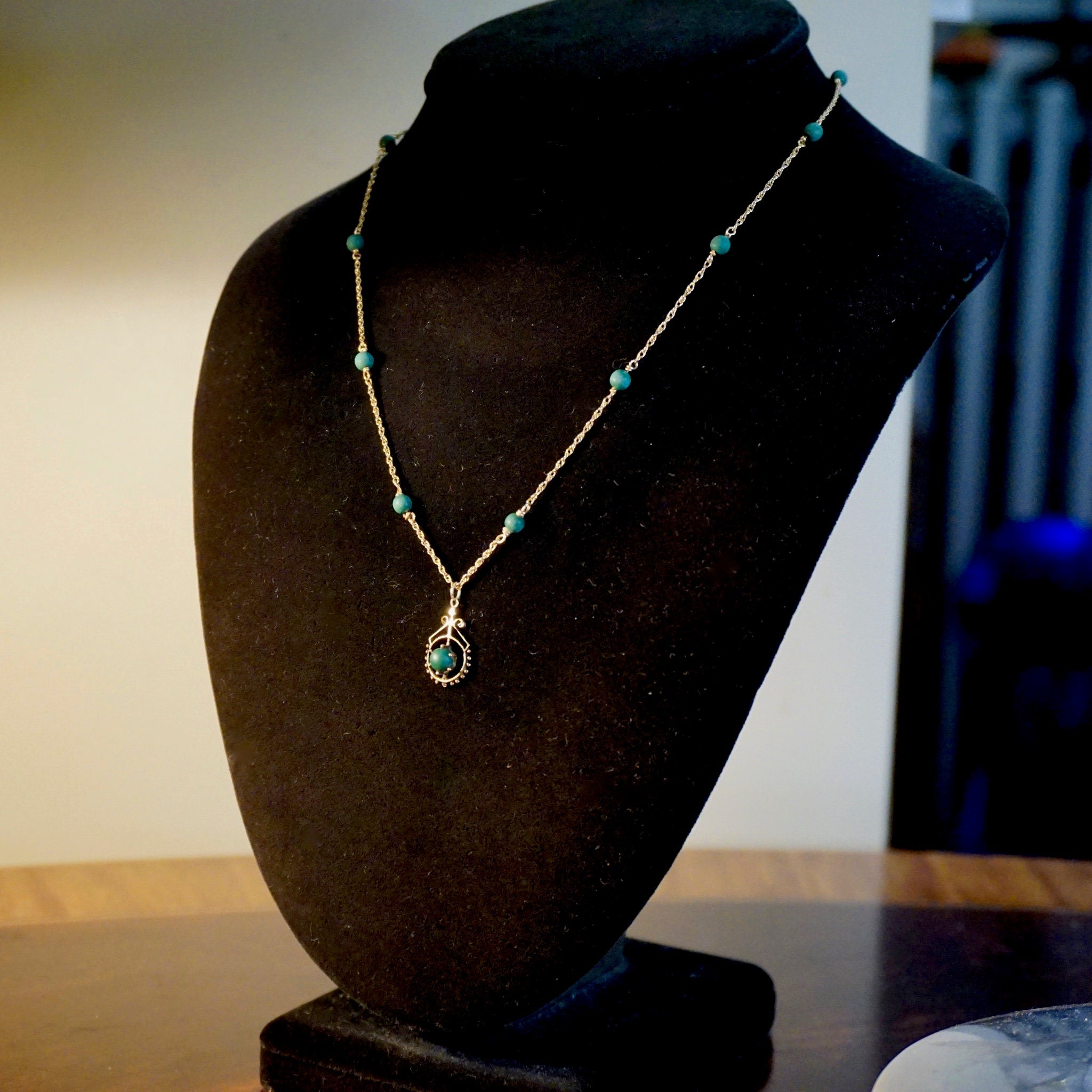Vintage 14K Gold Malachite Station Necklace, Beautiful Gold Necklace With Malachite Beads and Pendant, 14K Gold Pendant Malachite Necklace