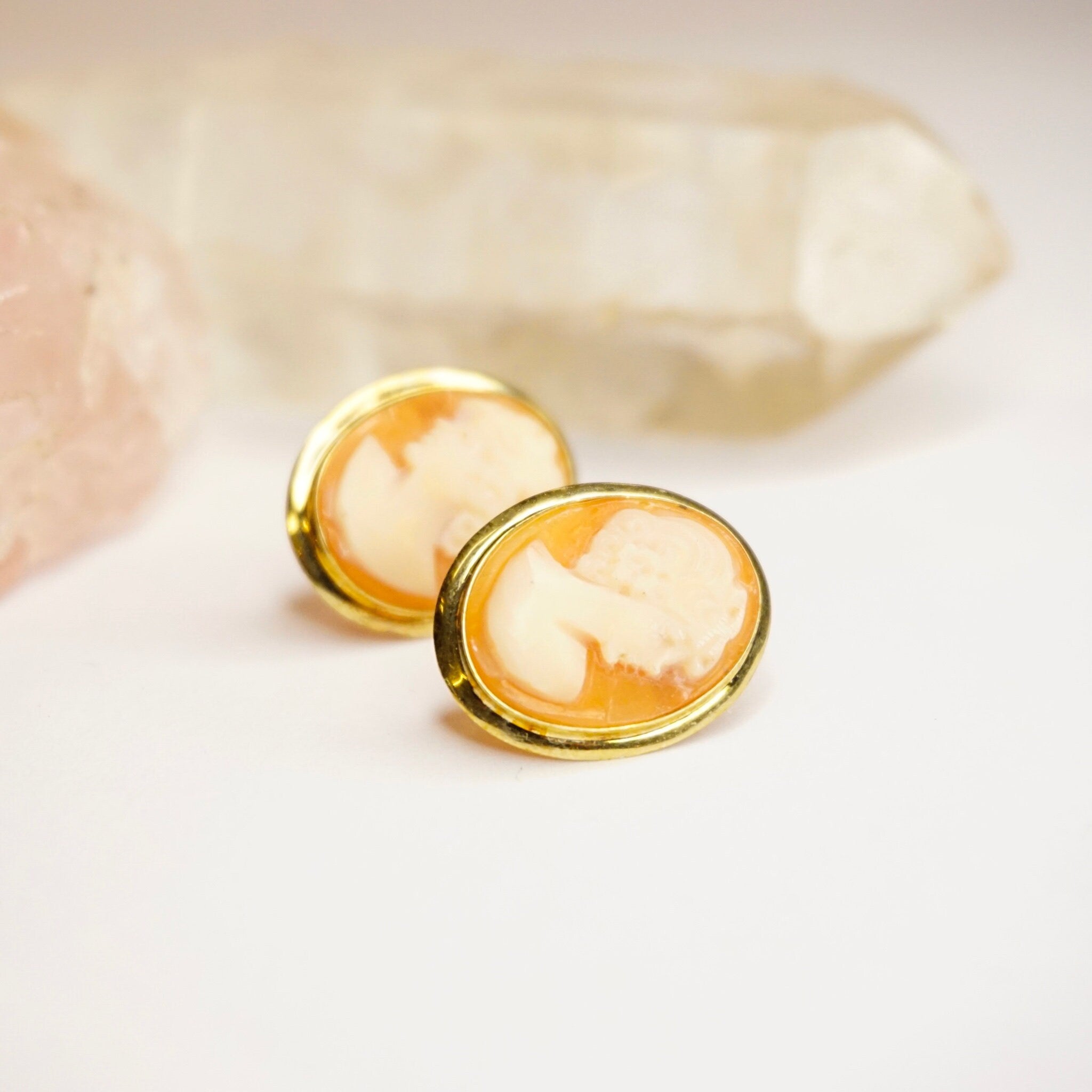 Vintage 14K Gold Cameo Post Earrings, Beautiful Cameo Earrings With Gold Setting, Italian 14K Gold Carved Shell Earrings, Cameo Earrings