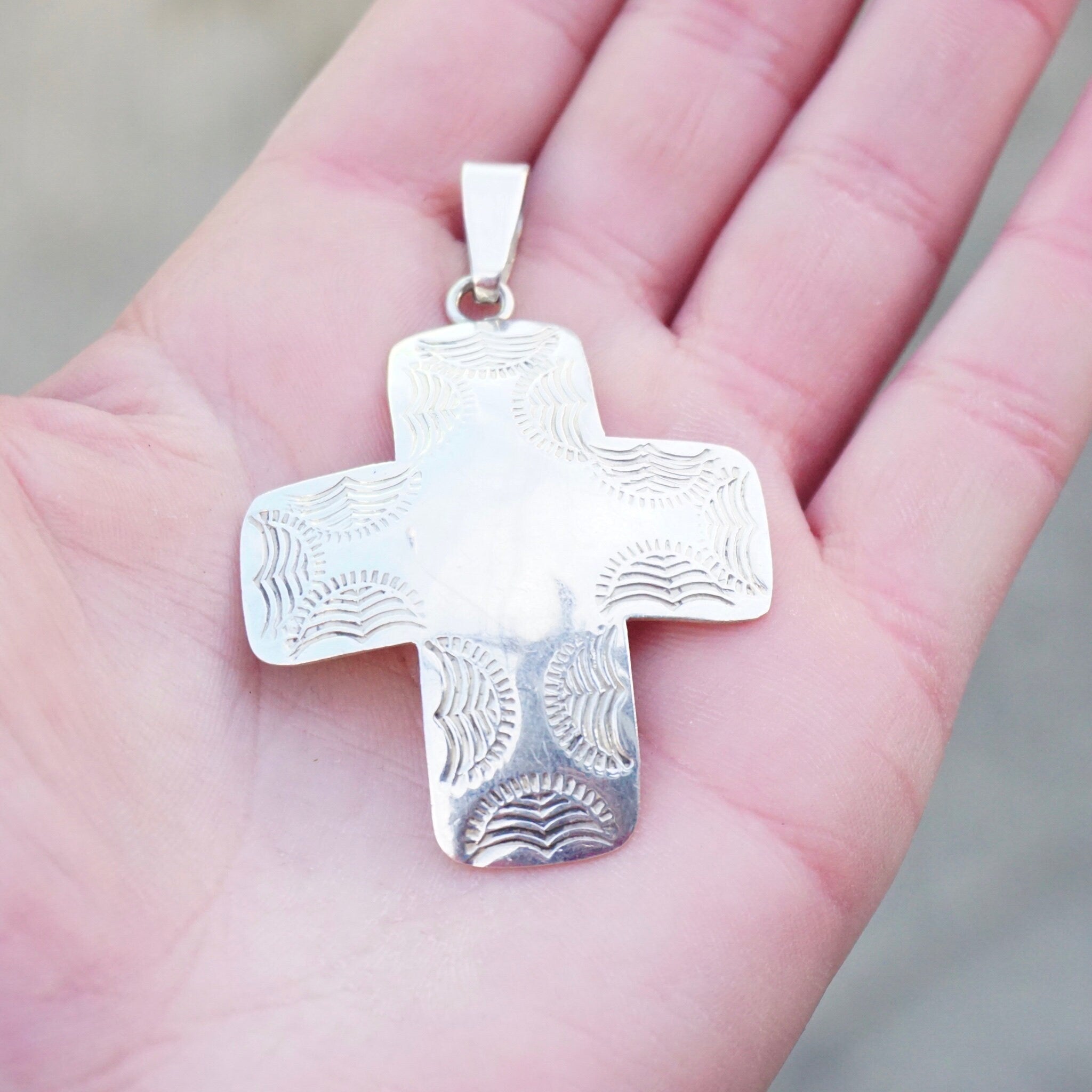 Vintage Sterling Silver Cross Pendant, Engraved Silver Pendant Made In Mexico, Sterling Silver Cross With Hammered Pattern, Mexico 925