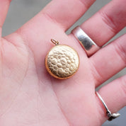 Vintage 10K Gold Compass, Victorian Compass Pendant With Gold Setting, Small Gold Compass With Hammered Details, 10K Gold Nugget Compass