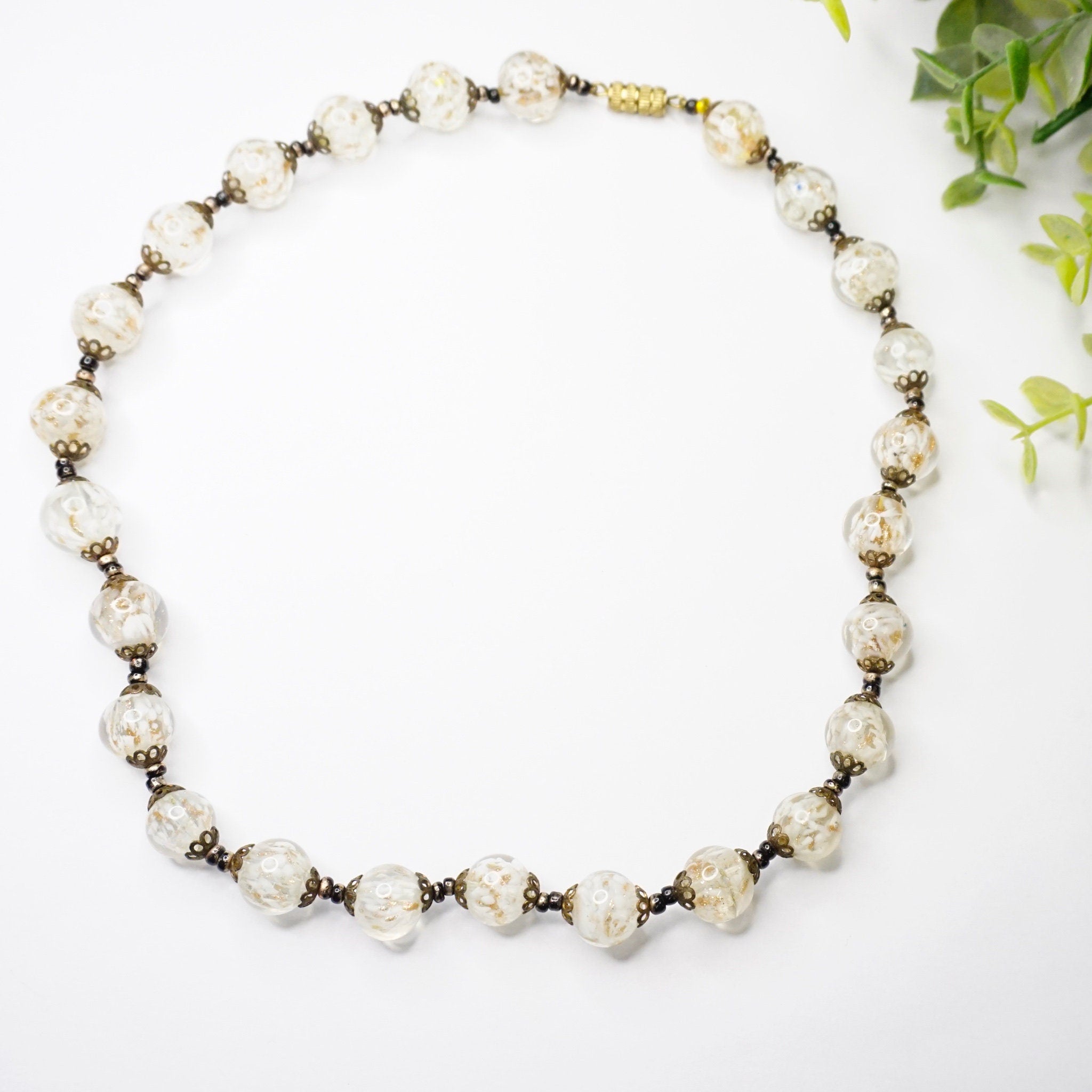 Vintage Italian Murano glass wedding cake bead choker necklace in clear and white