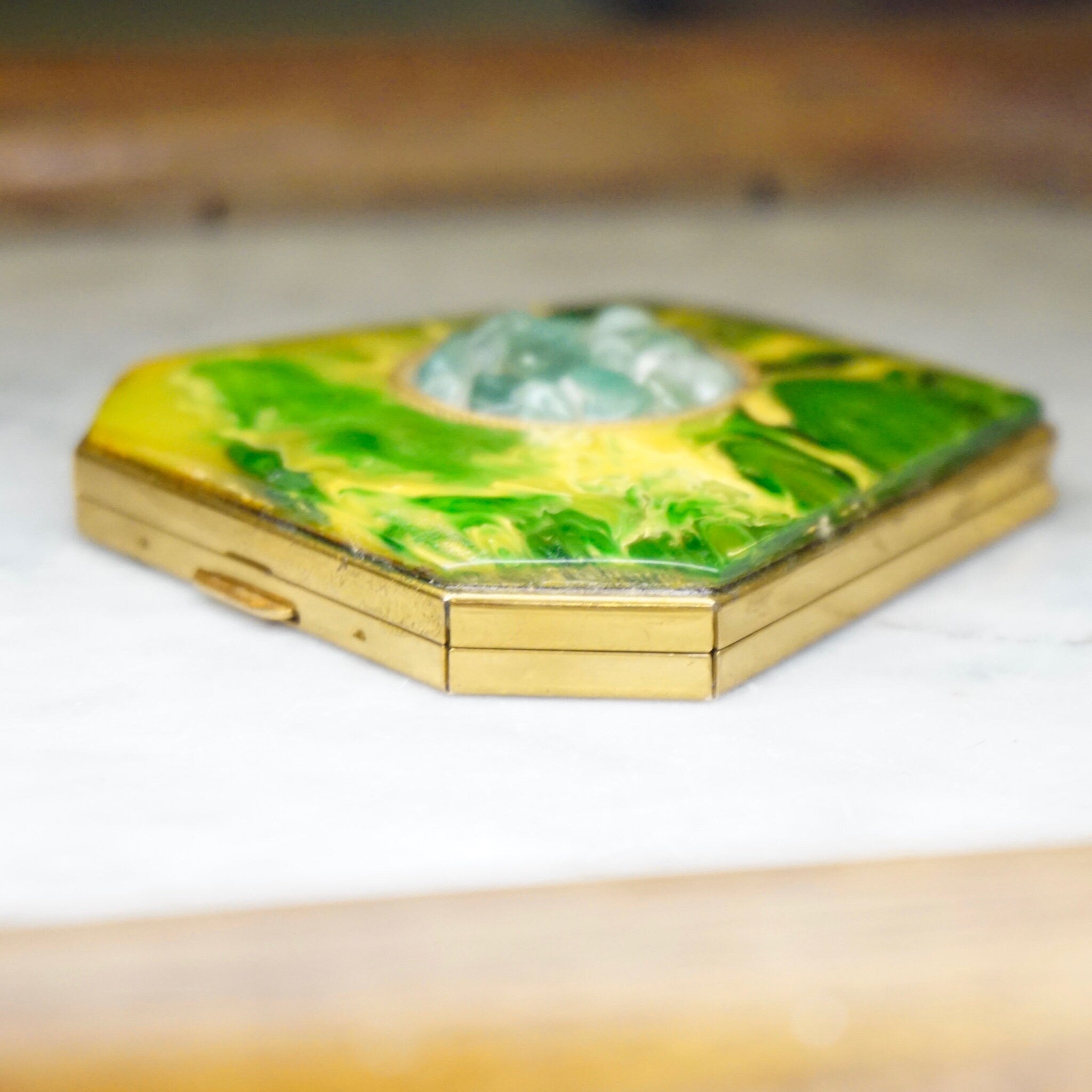 Vintage Bakelite Makeup Compact, Marbled Green Compact With Jadeite Stones, Styled By Schildkraut Makeup Compact, Bakelite Jewelry