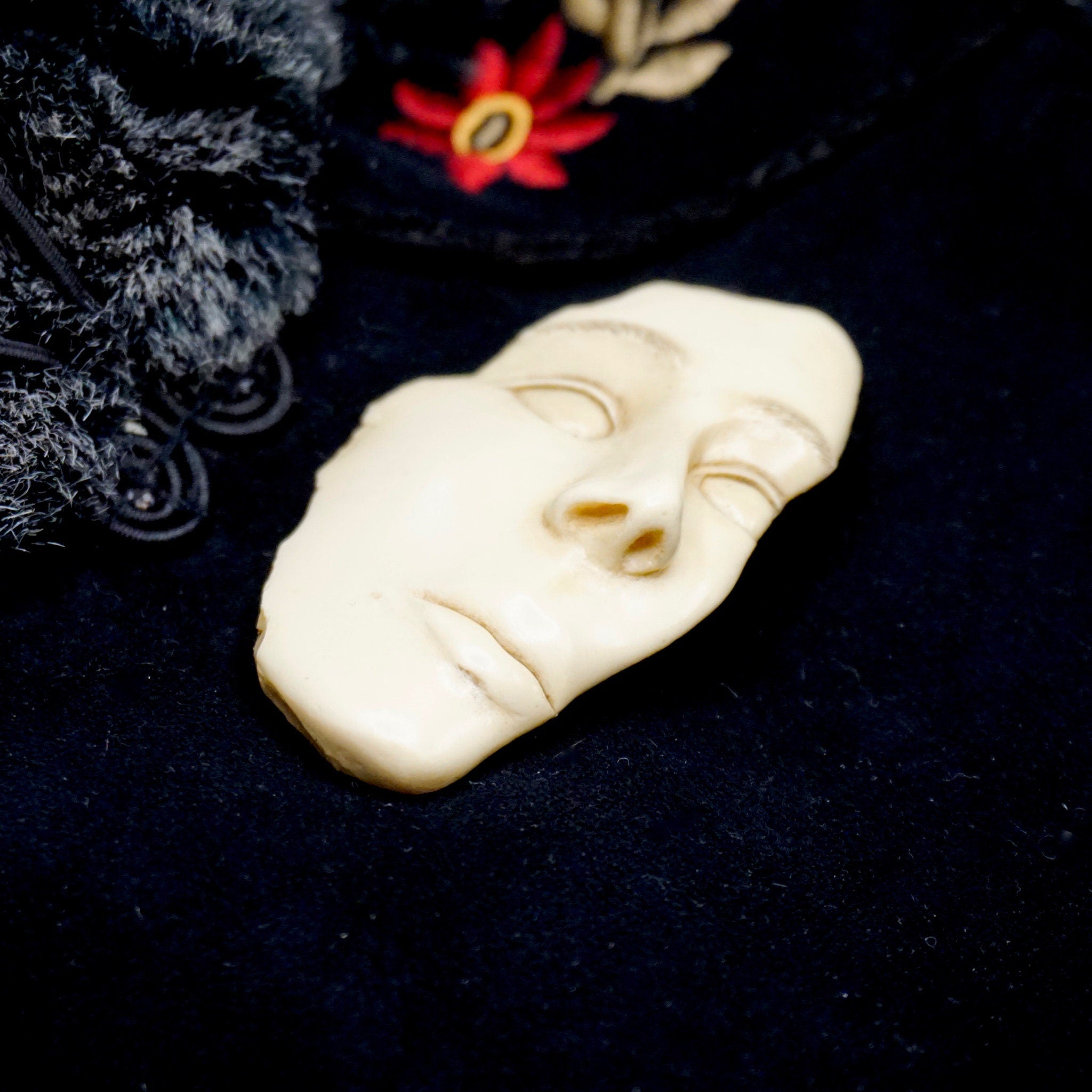 Vintage Artisan Woman Face Brooch, Signed Hessel '89, Fragmented Face Pin, Unique White Ceramic Face Brooch, Hand Carved Face Pin