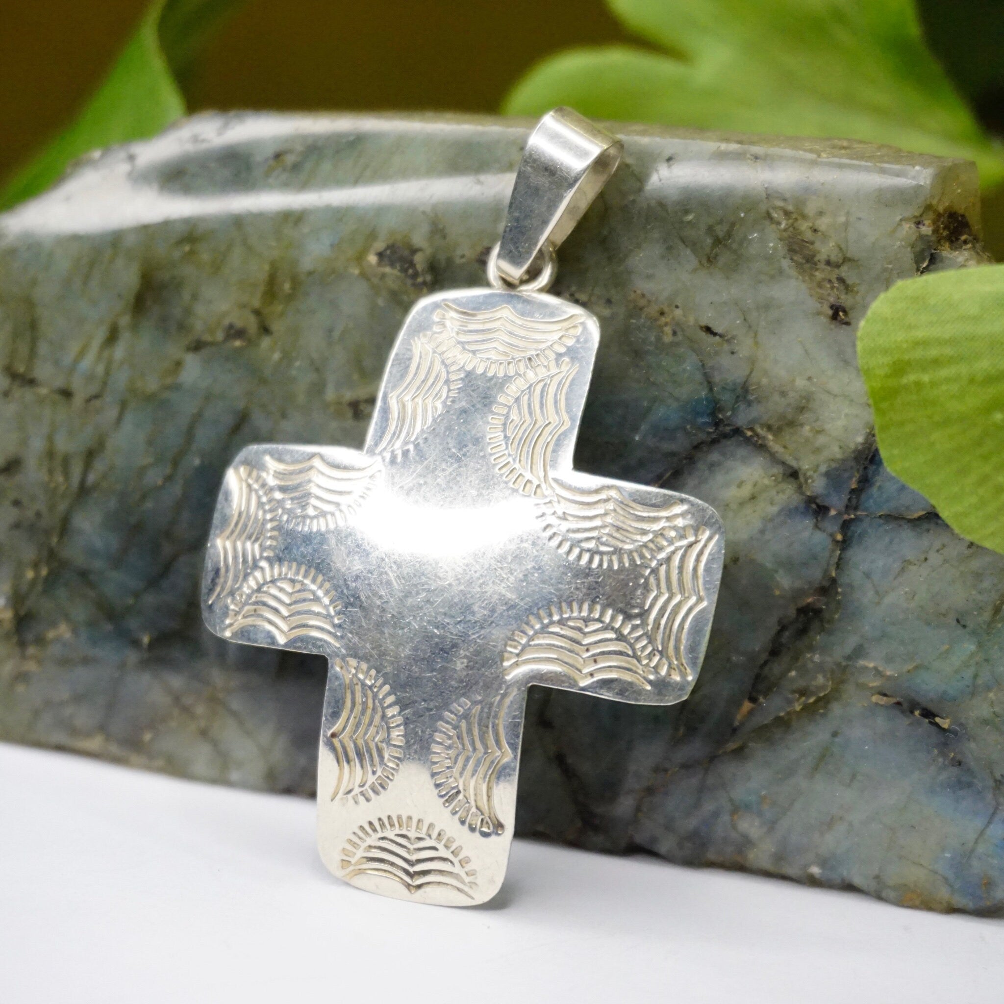 Vintage Sterling Silver Cross Pendant, Engraved Silver Pendant Made In Mexico, Sterling Silver Cross With Hammered Pattern, Mexico 925