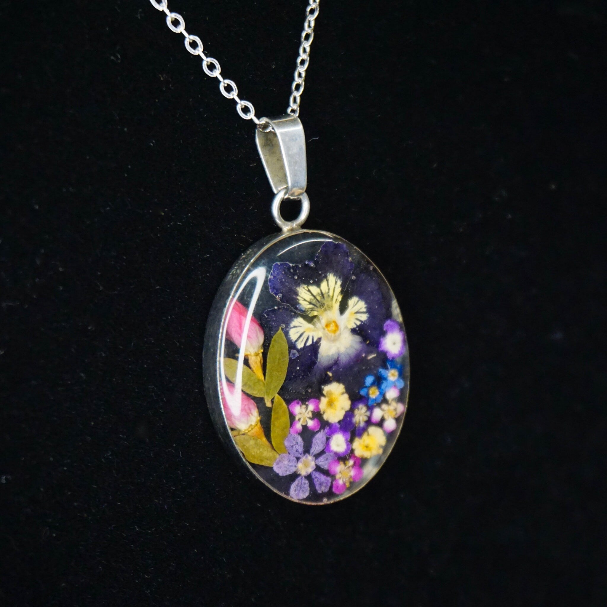 Vintage Dried Flower Resin Sterling Silver Pendant, ATI 925 Mexico Oval Pendant, Pressed Purple Flower Pendant Set In Silver, 925 Jewelry