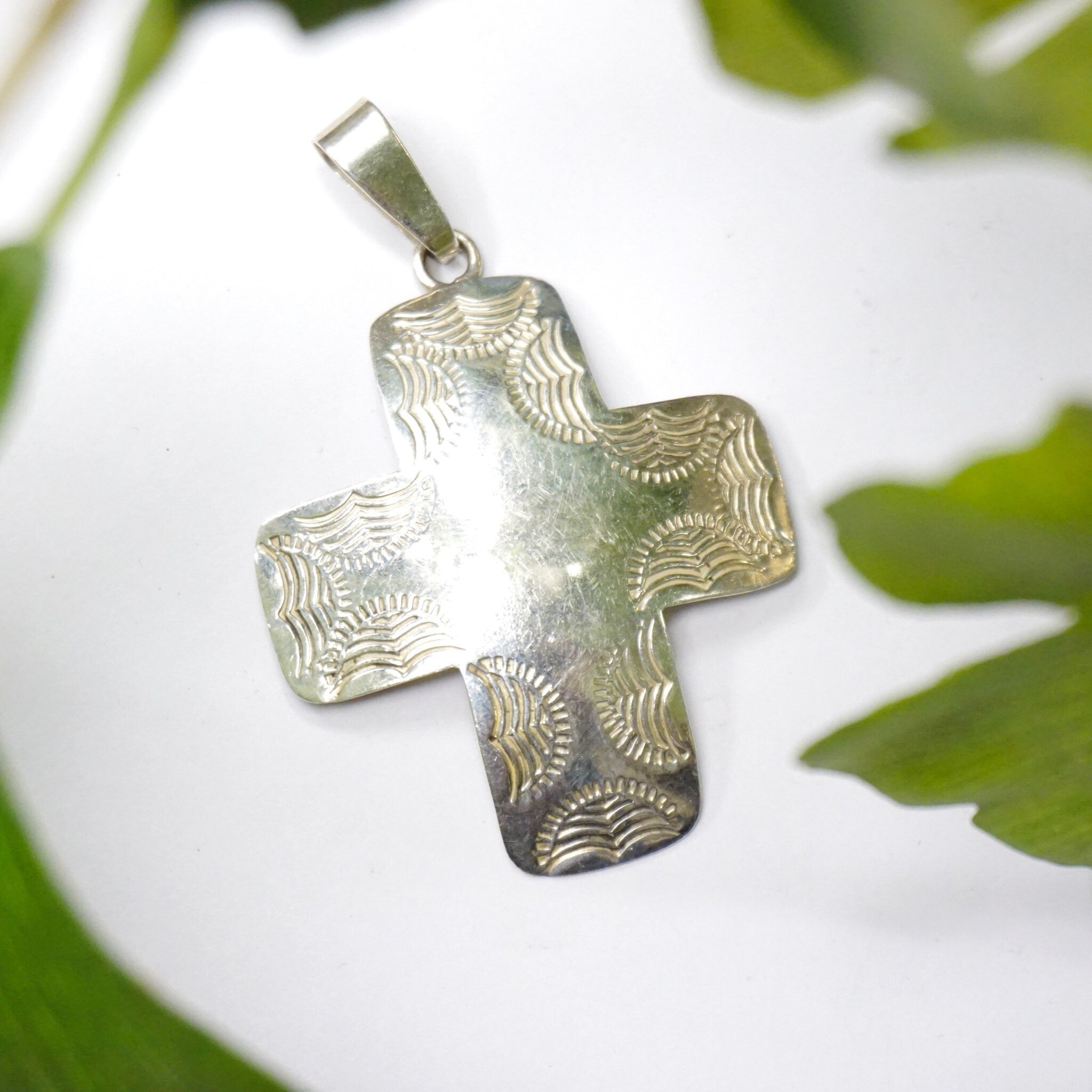 Vintage Sterling Silver Cross Pendant, Engraved Silver Pendant Made In Mexico, Sterling Silver Cross With Hammered Pattern, Mexico 925