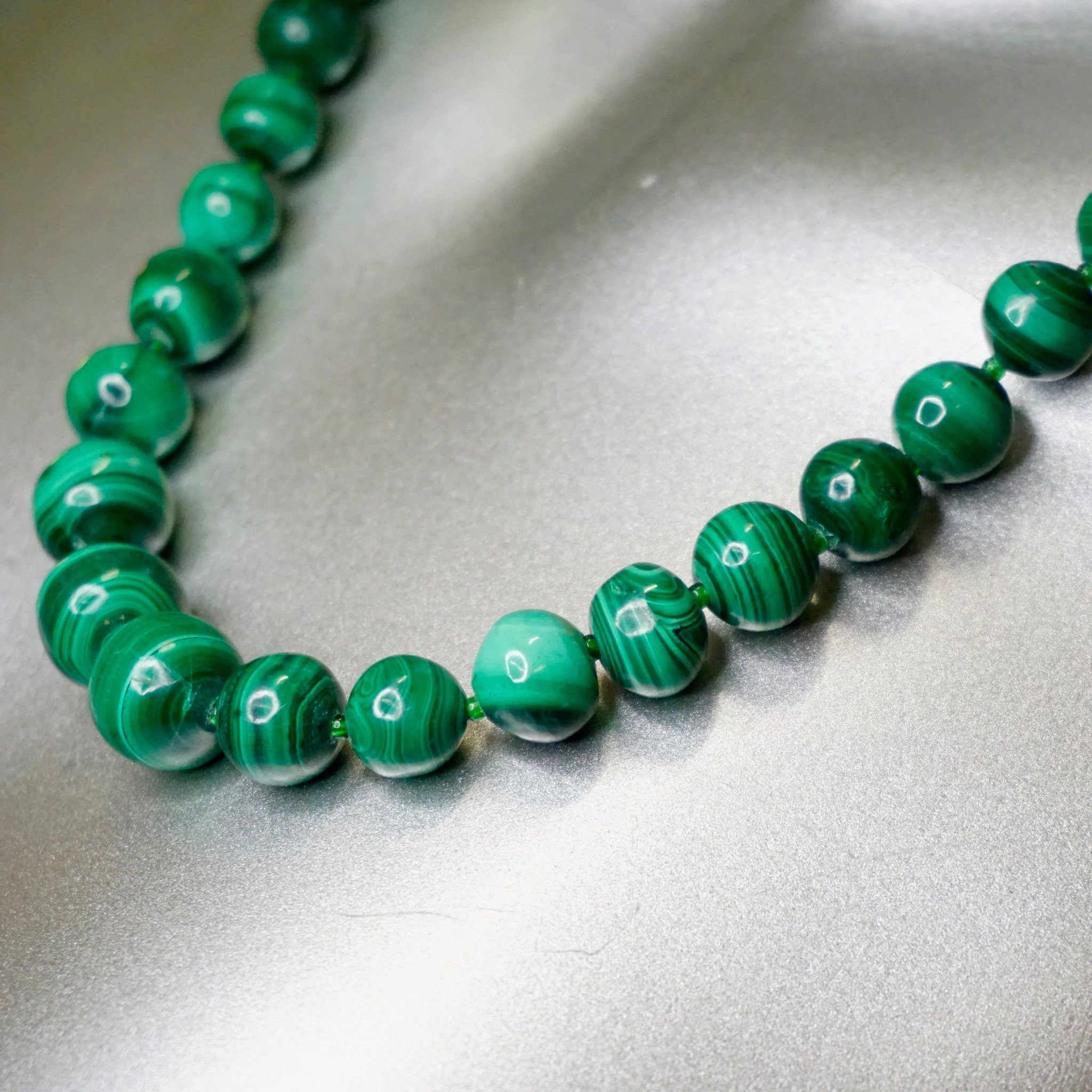Vintage Malachite Bead Necklace, Beautiful Graduated Malachite Bead Necklace, 23" Long Necklace Made With Natural Malachite Stones