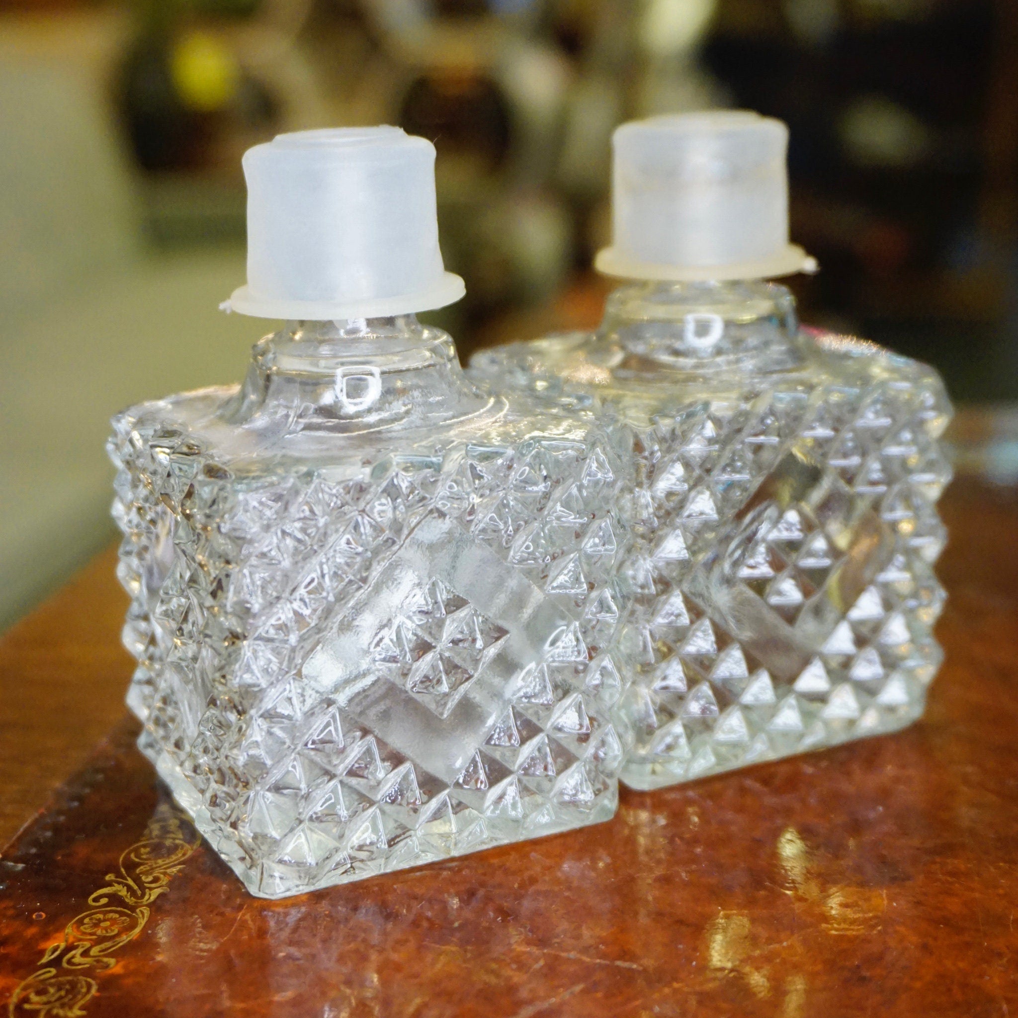 Vintage Diamond Cut Glass Decanter Set, Beautiful Glass Decanters With Silver Chain Labels, Scotch and Rye, Frosted Glass Decanters