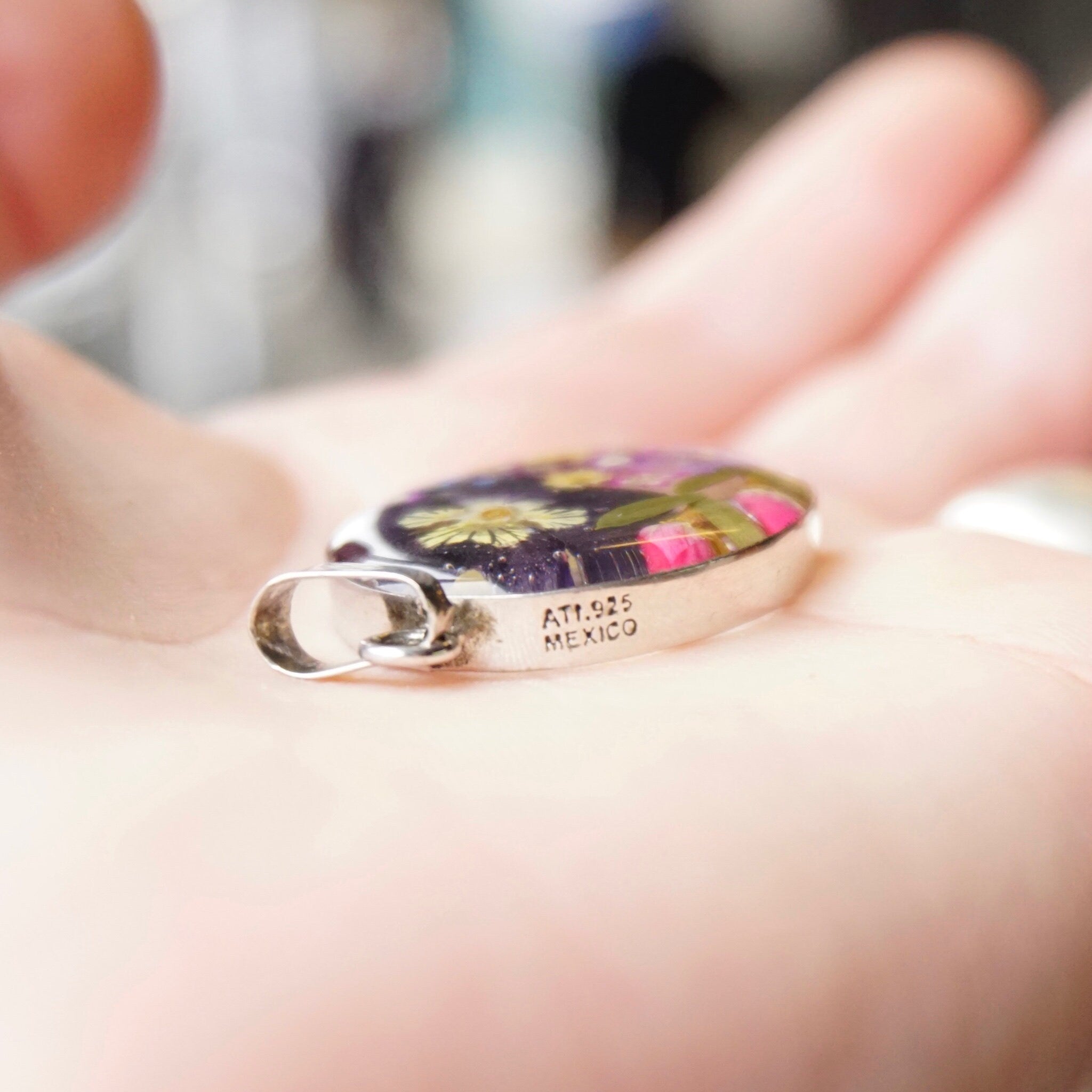 Vintage Dried Flower Resin Sterling Silver Pendant, ATI 925 Mexico Oval Pendant, Pressed Purple Flower Pendant Set In Silver, 925 Jewelry