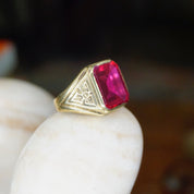 Vintage 14K Gold Ruby Glass Ring, Men's Yellow Gold Estate Ring With Synthetic Ruby Stone, Etched 14K Gold Ring, Statement Ring, Size 8 US