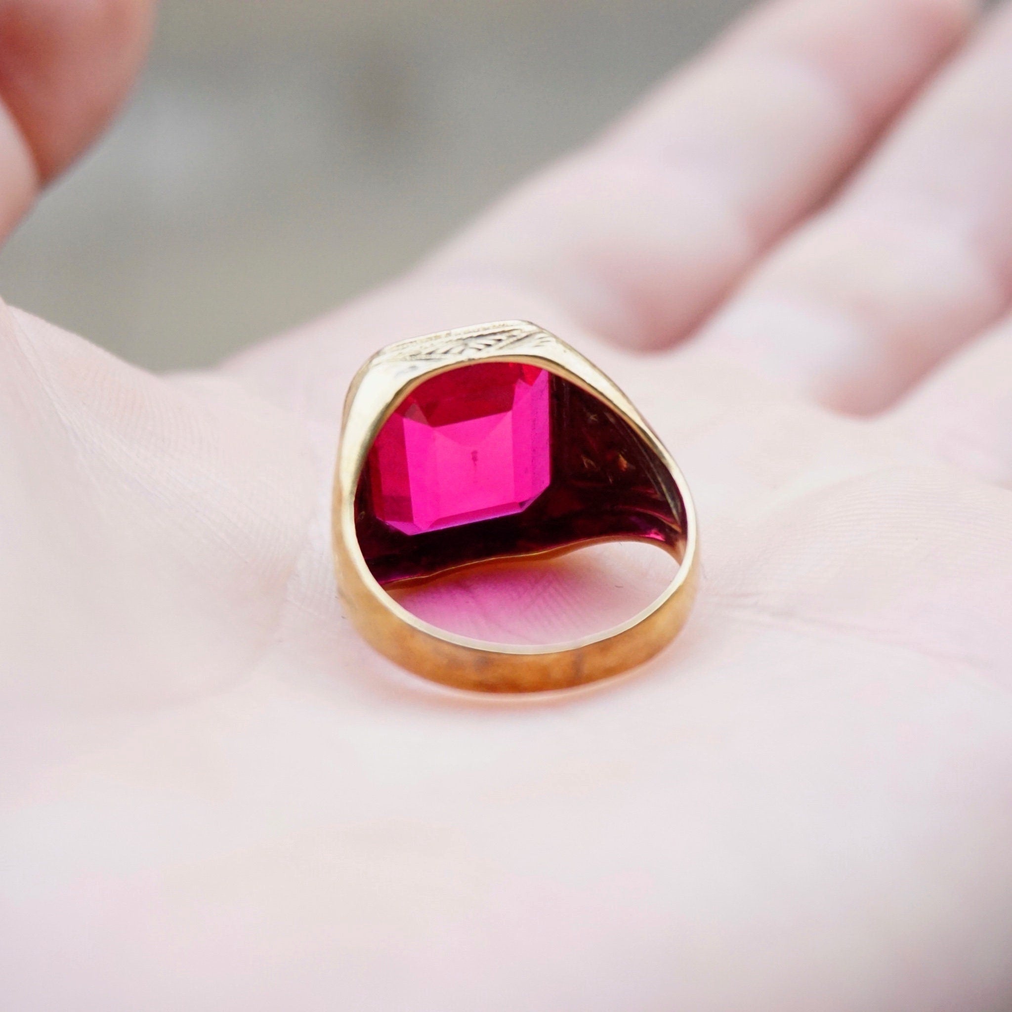 Vintage 14K Gold Ruby Glass Ring, Men's Yellow Gold Estate Ring With Synthetic Ruby Stone, Etched 14K Gold Ring, Statement Ring, Size 8 US