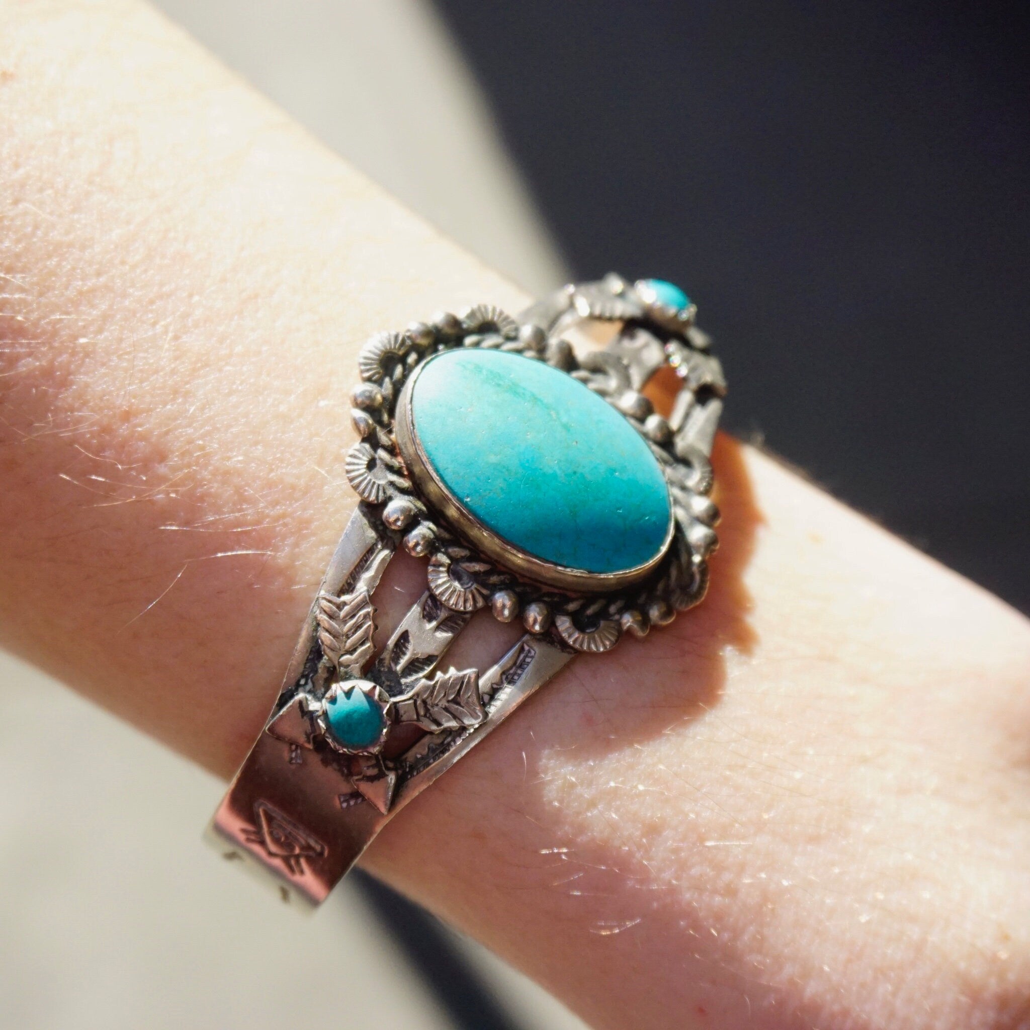 Vintage Native American Turquoise Cuff Bracelet, Beautiful Hammered Silver Cuff With Large Turquoise Stone, Arrow Design, Old Pawn Jewelry