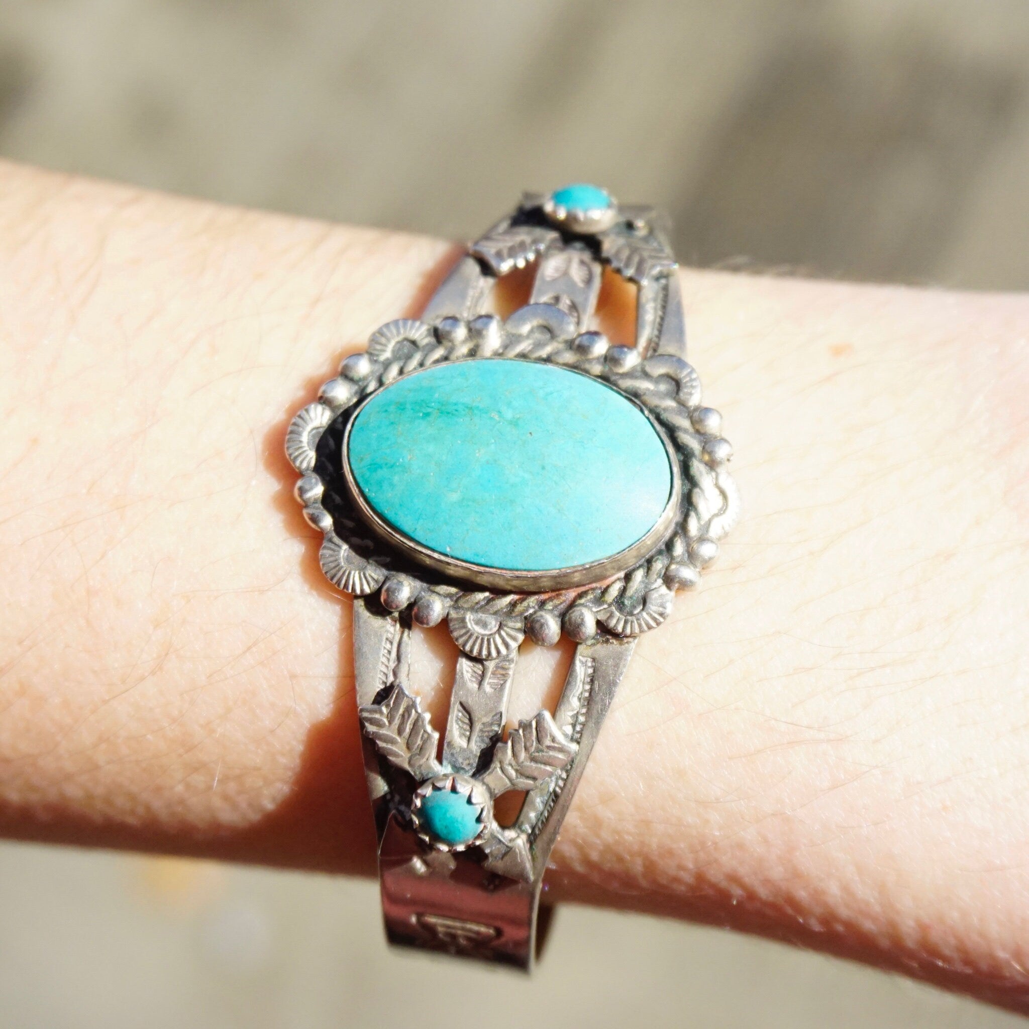 Vintage Native American Turquoise Cuff Bracelet, Beautiful Hammered Silver Cuff With Large Turquoise Stone, Arrow Design, Old Pawn Jewelry
