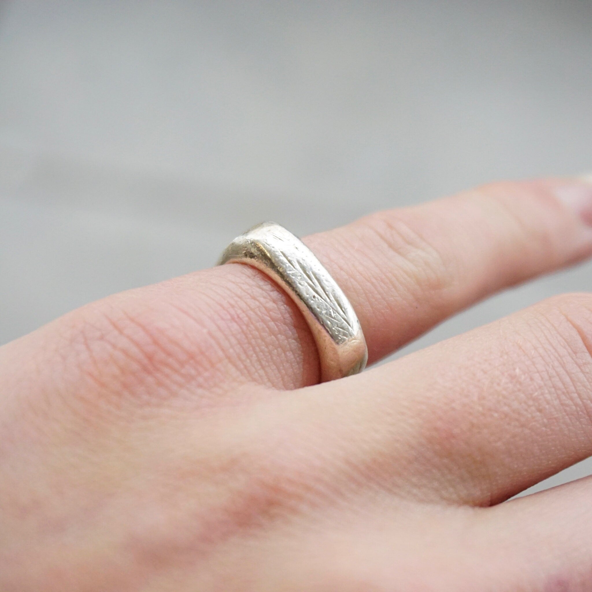 Vintage Etched Sterling Silver Ring, Minimalist Rounded Square Ring With Hammered Details, Solid Sterling Silver Ring, 925, Size 7 US