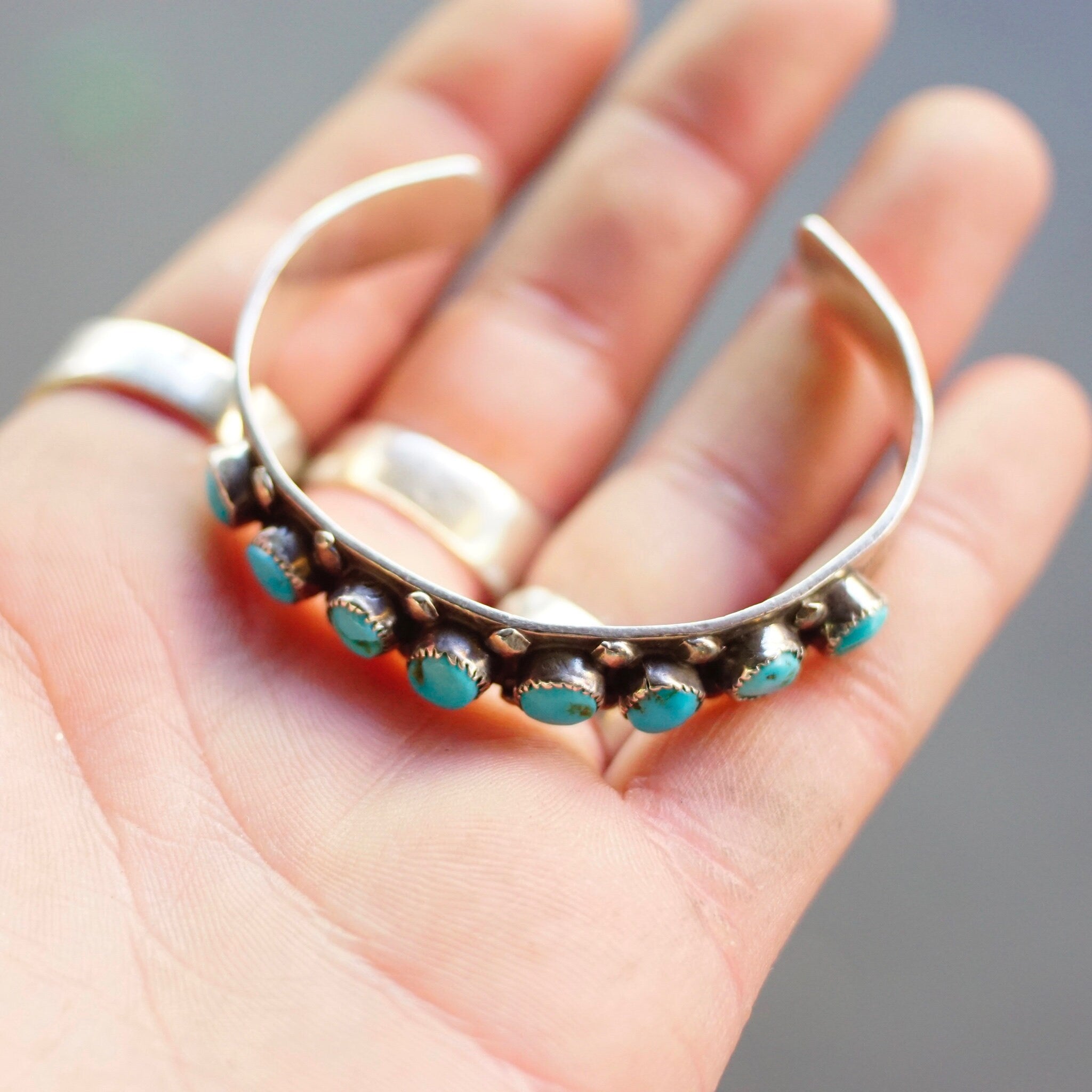 Vintage Zuni Snake Eye Turquoise Cuff Bracelet, Petite Silver Cuff With Single Row Of Turquoise Stones, Native American Old Pawn Jewelry
