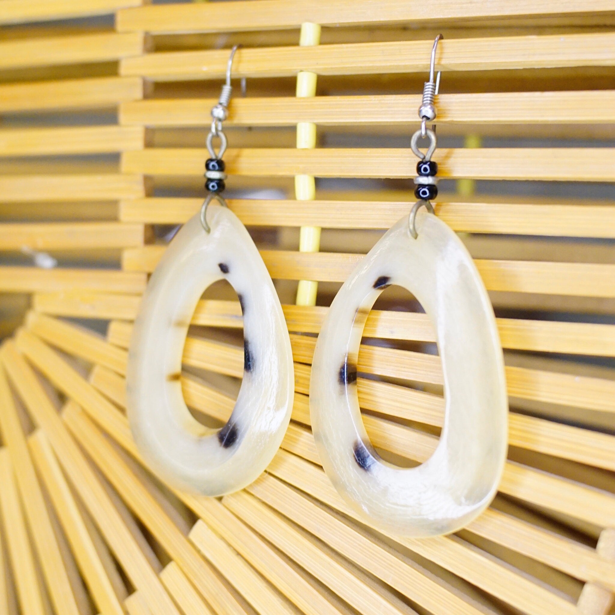 Retro Beige & Brown Cut Out Dangle Earrings, Semi-Transparent Plastic Calico Slice Fish Hook Earrings, Boho Earrings, Statement Accessory