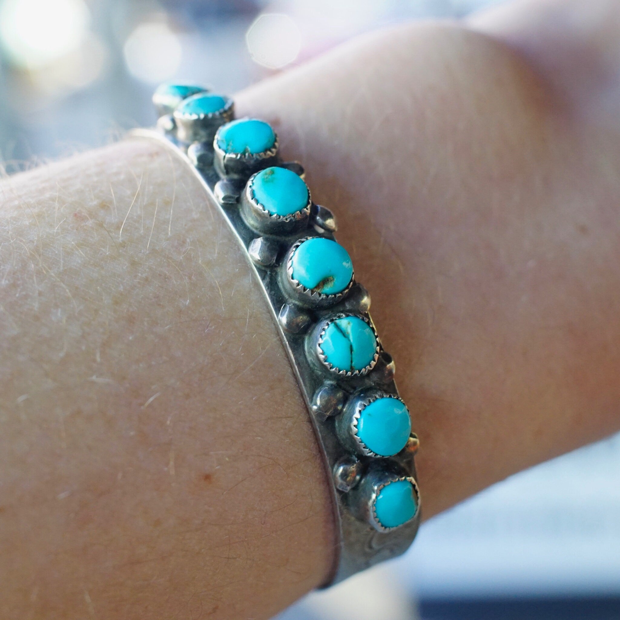 Vintage Zuni Snake Eye Turquoise Cuff Bracelet, Petite Silver Cuff With Single Row Of Turquoise Stones, Native American Old Pawn Jewelry