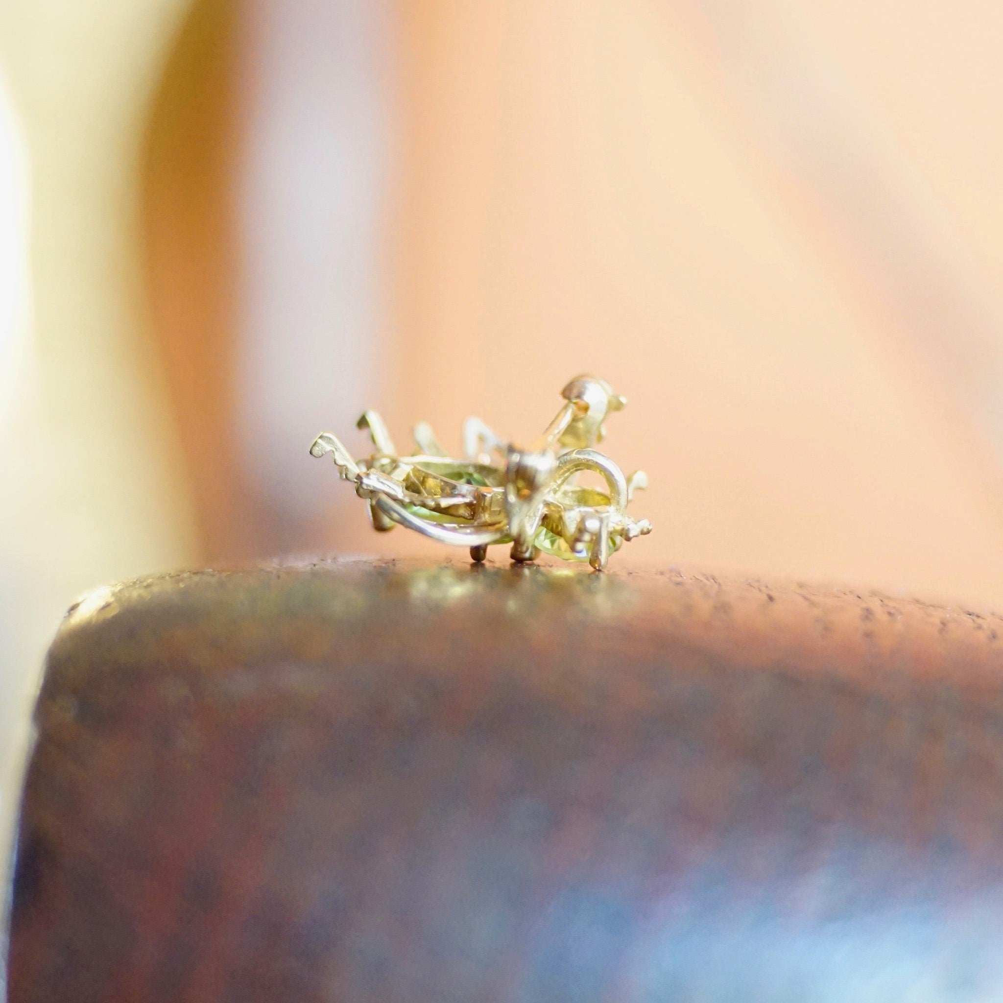 Vintage 14K Gold Peridot Bee Brooch/Pendant, Cute Gold Bee Pin With Green Gemstone, Tiny Bee Brooch With Necklace Loop, Made In Mexico, 15mm