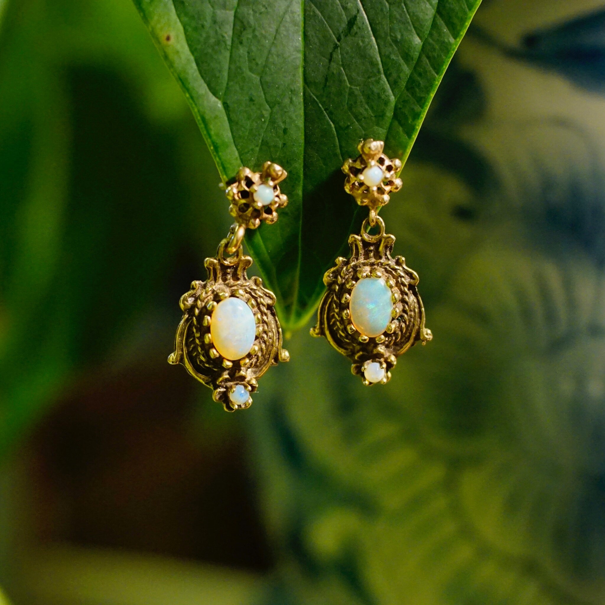 Vintage 14K Gold Opal Drop Earrings, Ornate Gold Stud Teardrop Earrings With Iridescent Opal Stones, Beautiful 14K Natural Opal Earrings