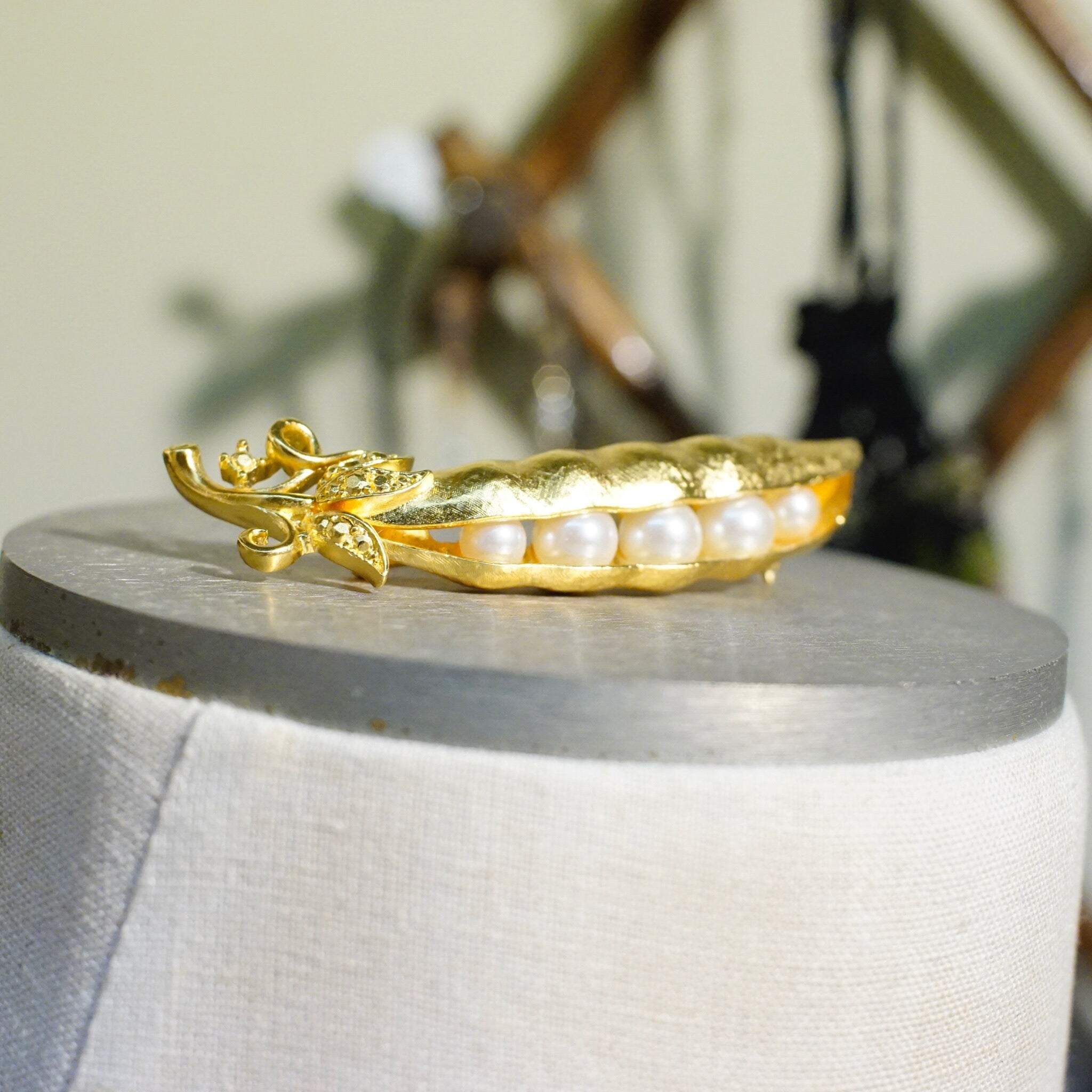 Vintage Trifari Gold Tone Faux Pearl Pea Pod Brooch, Signed Trifari Brooch, Whimsical Textured Gold Pea Pod Pin With Large White Pearls