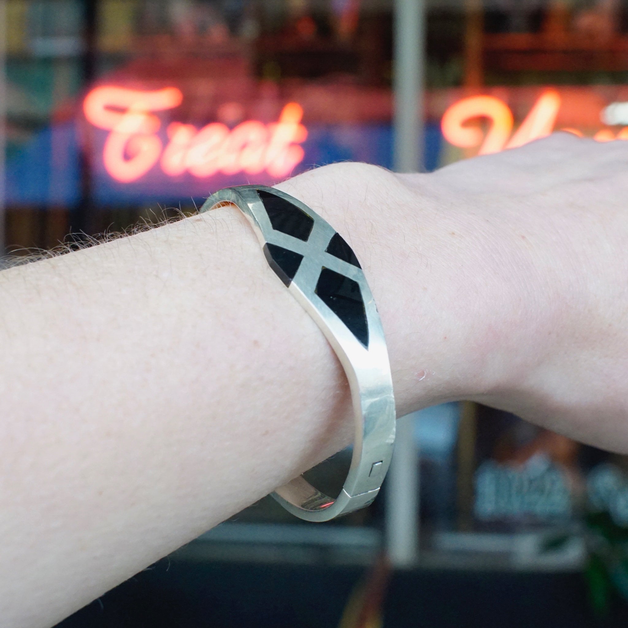 Vintage TAXCO 925 Sterling Silver & Onyx Hinged Bangle, Modernist Silver Bracelet With Inlaid Black Onyx, Geometric Design, Made in Mexico