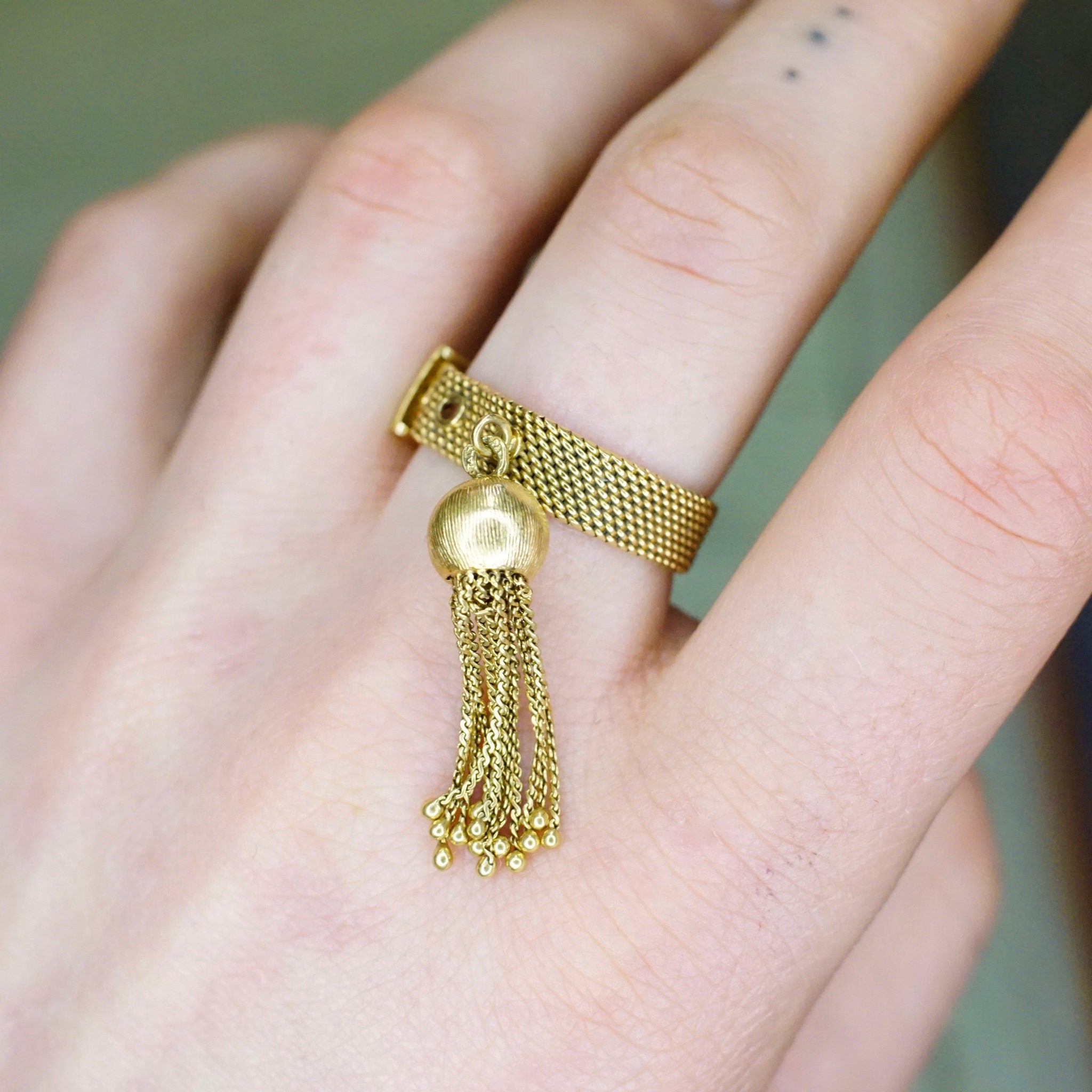 Vintage Italian 18K Gold Mesh Belt Ring, Adjustable Gold Ring With Ball Tassel, Unique Gold Belt Buckle Ring, Statement Jewelry, 750 15VI