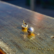 Vintage 14K Gold Lavender Pearl Stud Earrings, Beautifully Iridescent Pearl Earrings, Ornate Gold Prong Earrings With Freshwater Pearl, 9mm