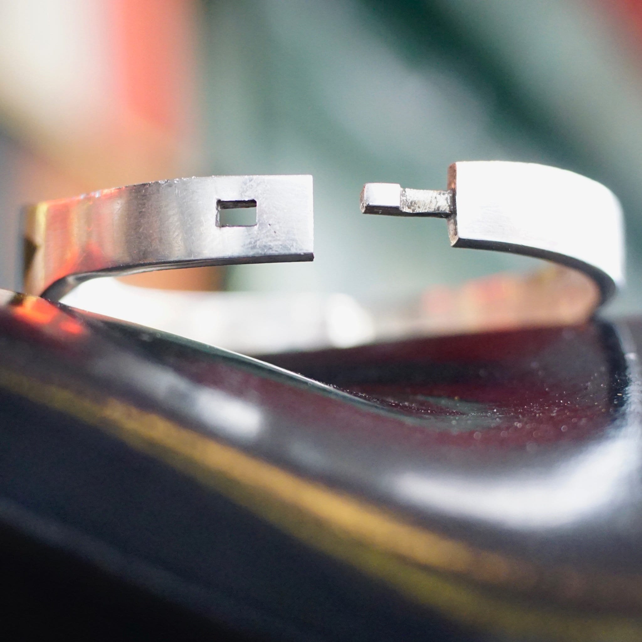 Vintage TAXCO 925 Sterling Silver & Onyx Hinged Bangle, Modernist Silver Bracelet With Inlaid Black Onyx, Geometric Design, Made in Mexico